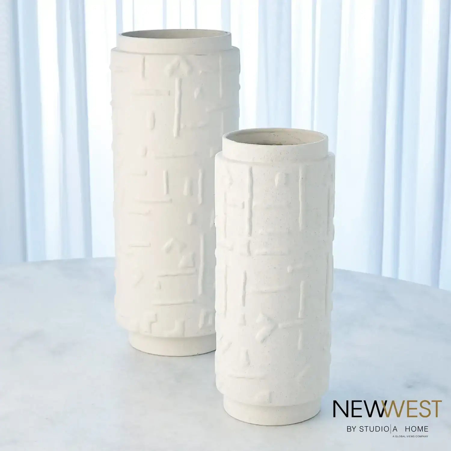 GLOBAL VIEWS SANKURU VASE - Decorative Accents