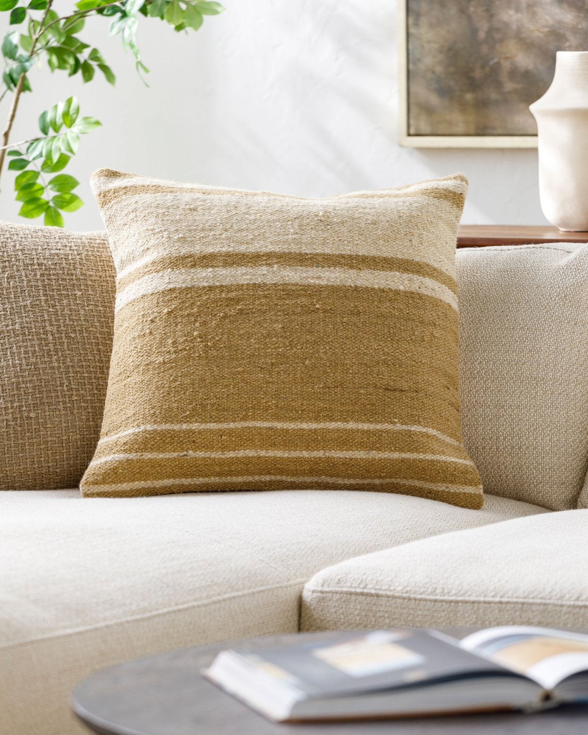 SURYA PATRICK ACCENT PILLOW - Linens