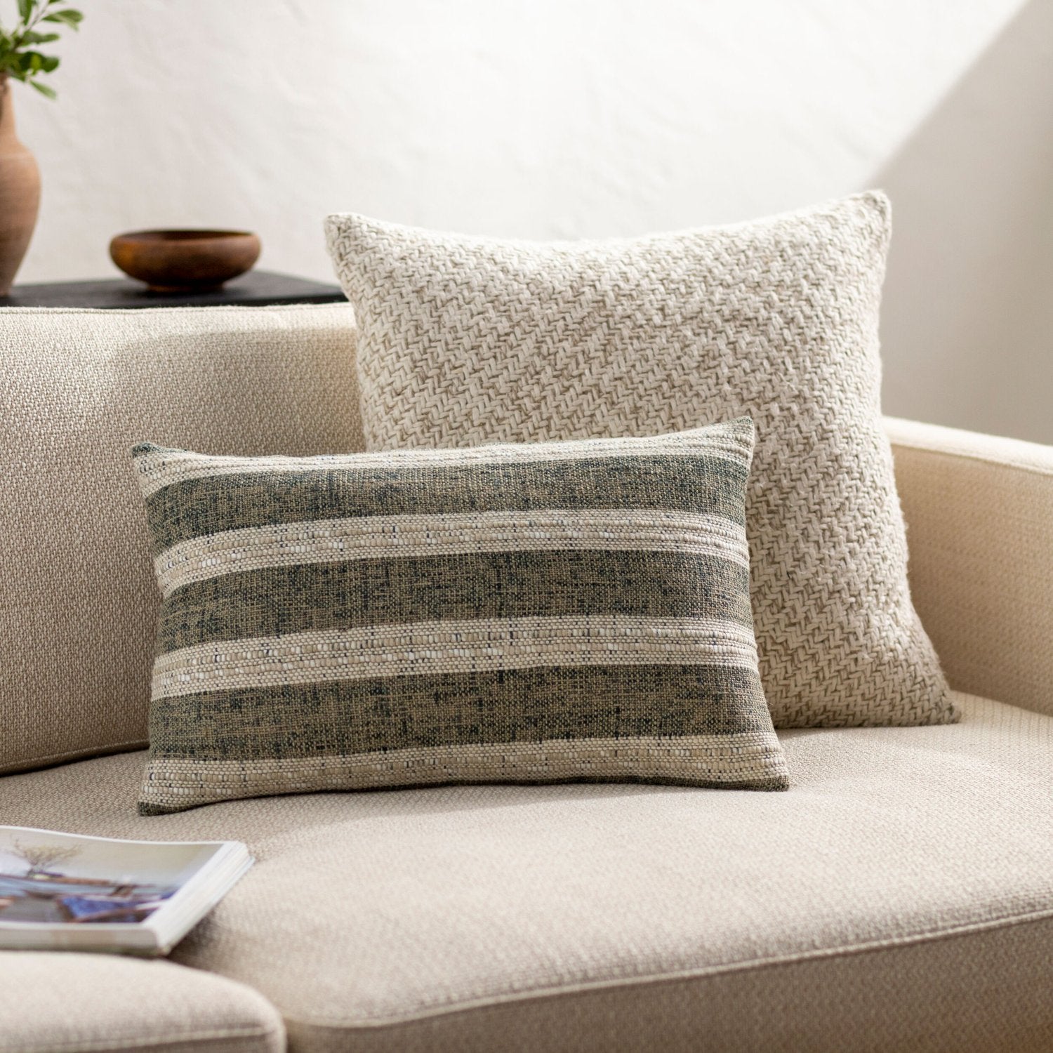 SURYA RAFER ACCENT PILLOW - Linens