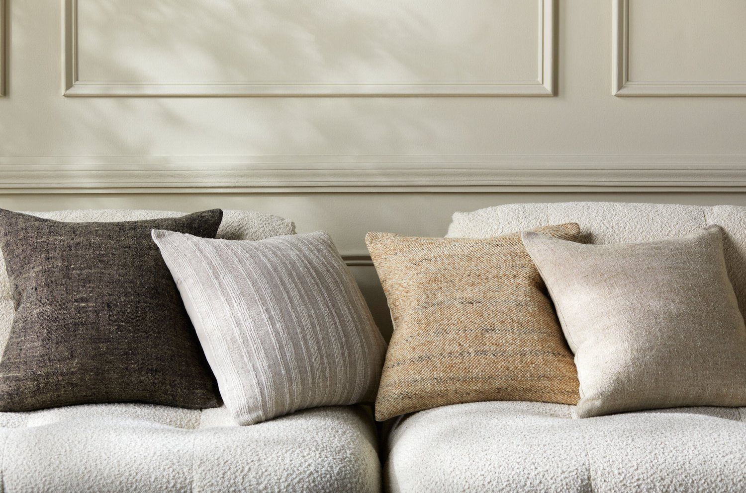 SURYA RINI ACCENT PILLOW - Linens