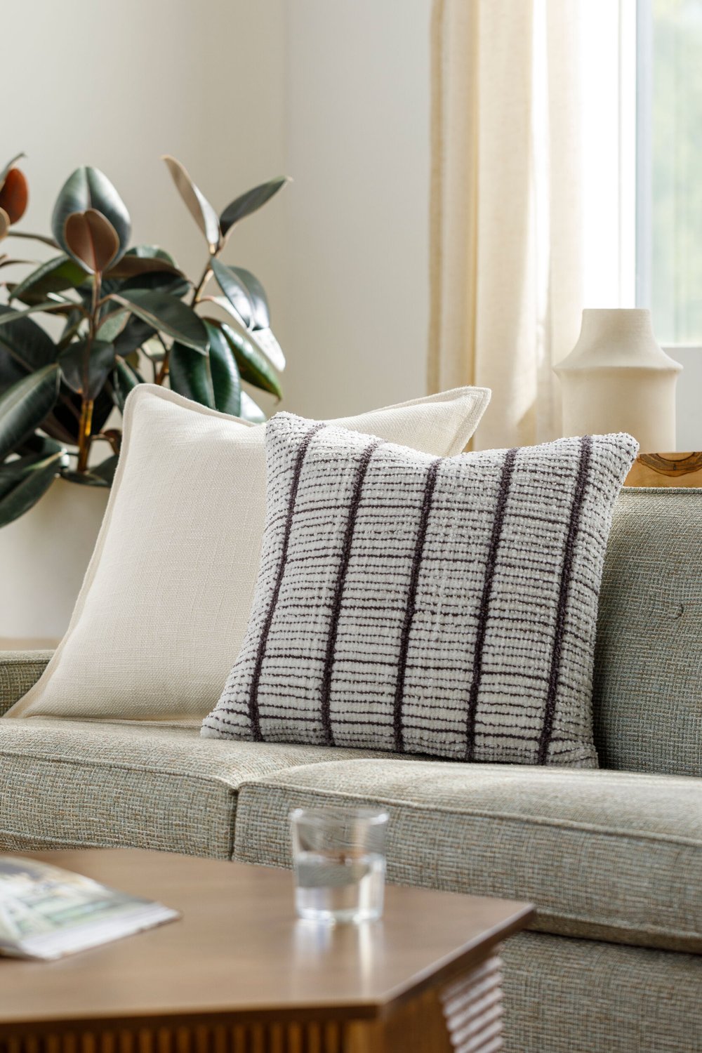 SURYA ROWLEY ACCENT PILLOW - Linens