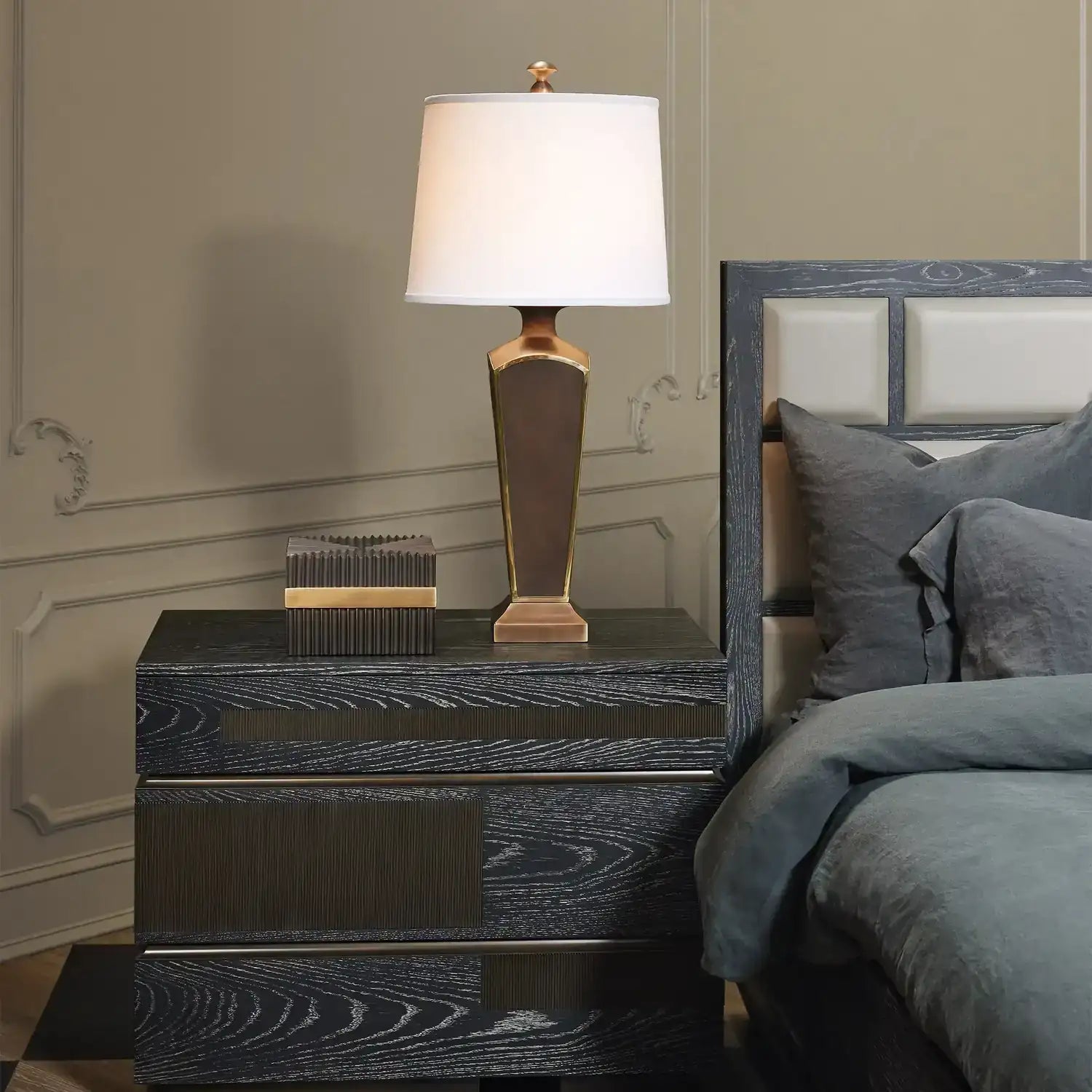 GLOBAL VIEWS BRAZIL QUEEN BED - Beds