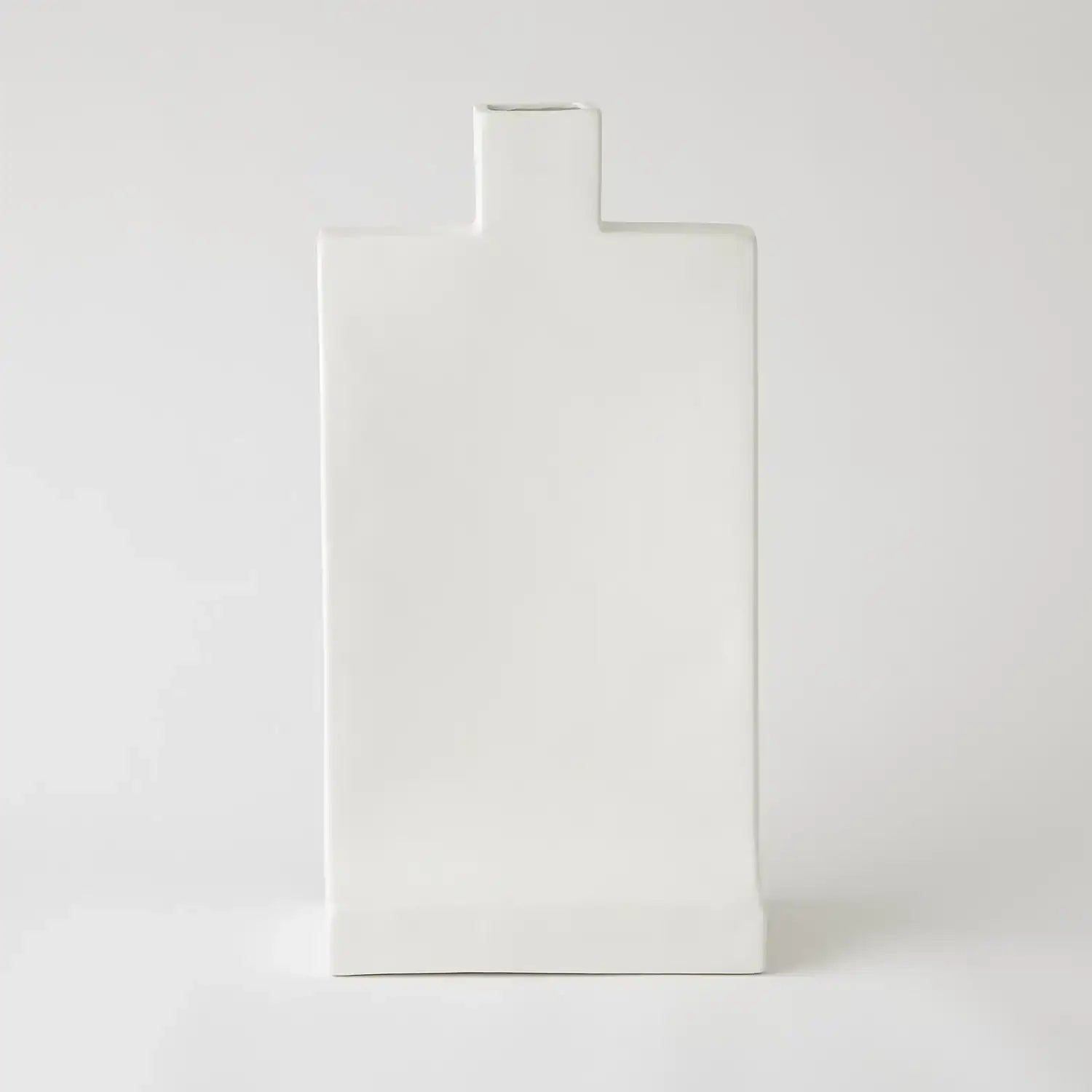 GLOBAL VIEWS ICON VASE - Decorative Accents