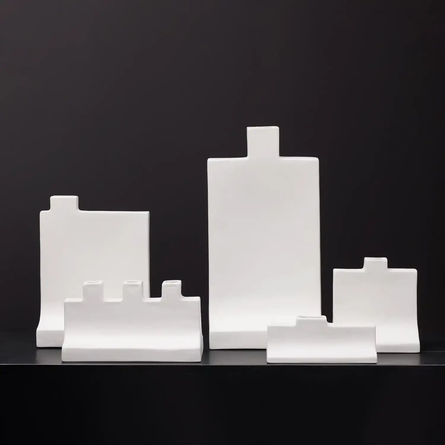 GLOBAL VIEWS ICON VASE - Decorative Accents