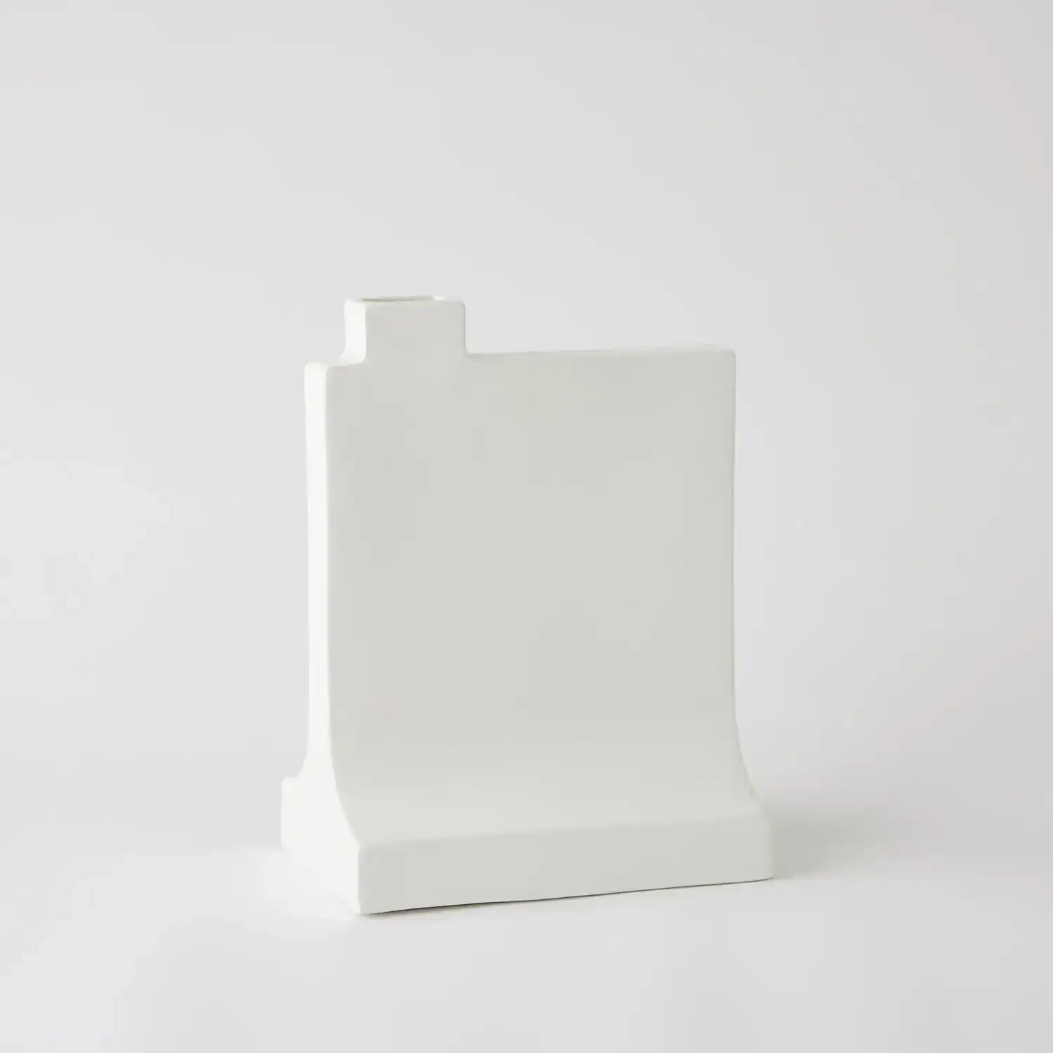 GLOBAL VIEWS ICON VASE - Decorative Accents