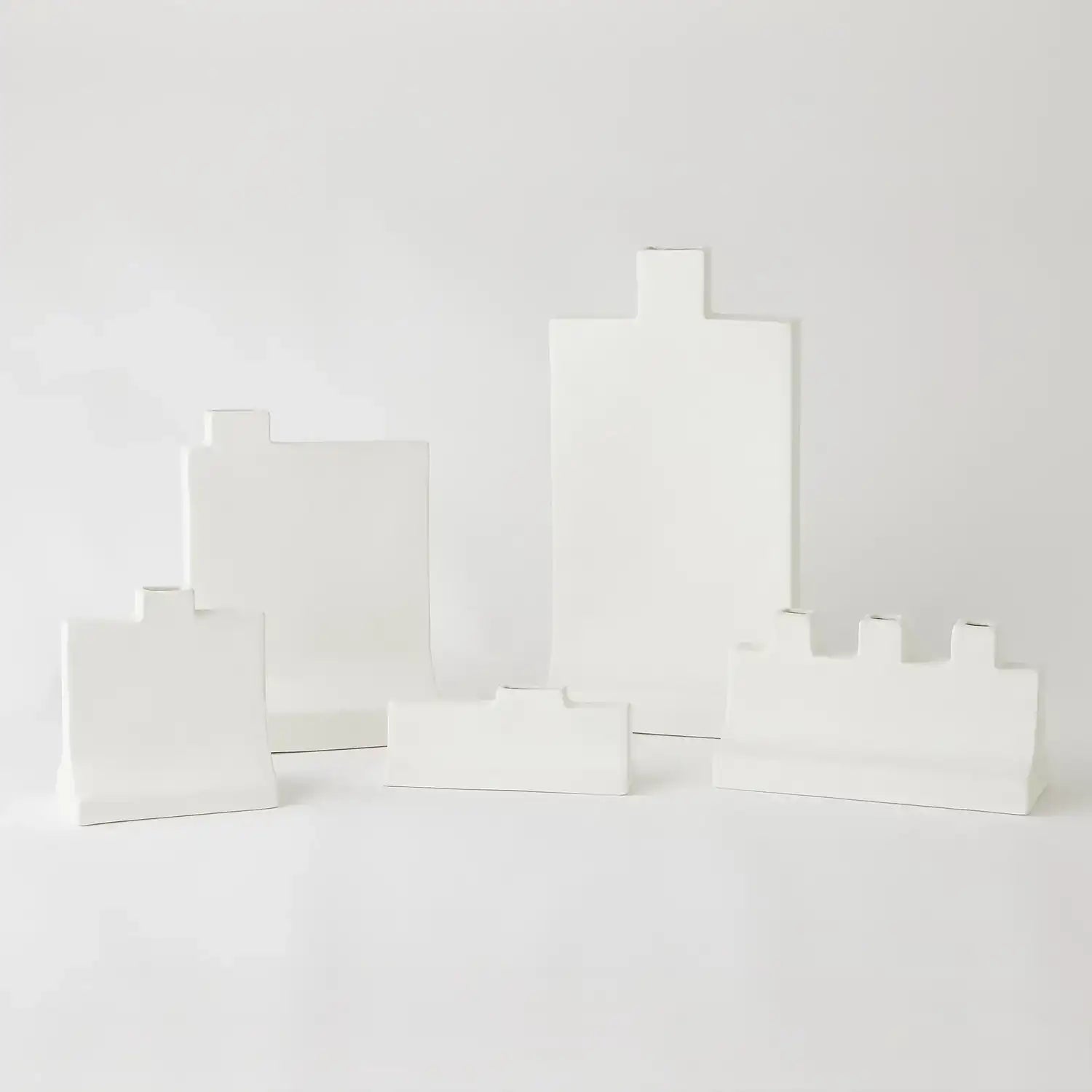 GLOBAL VIEWS ICON VASE - Decorative Accents
