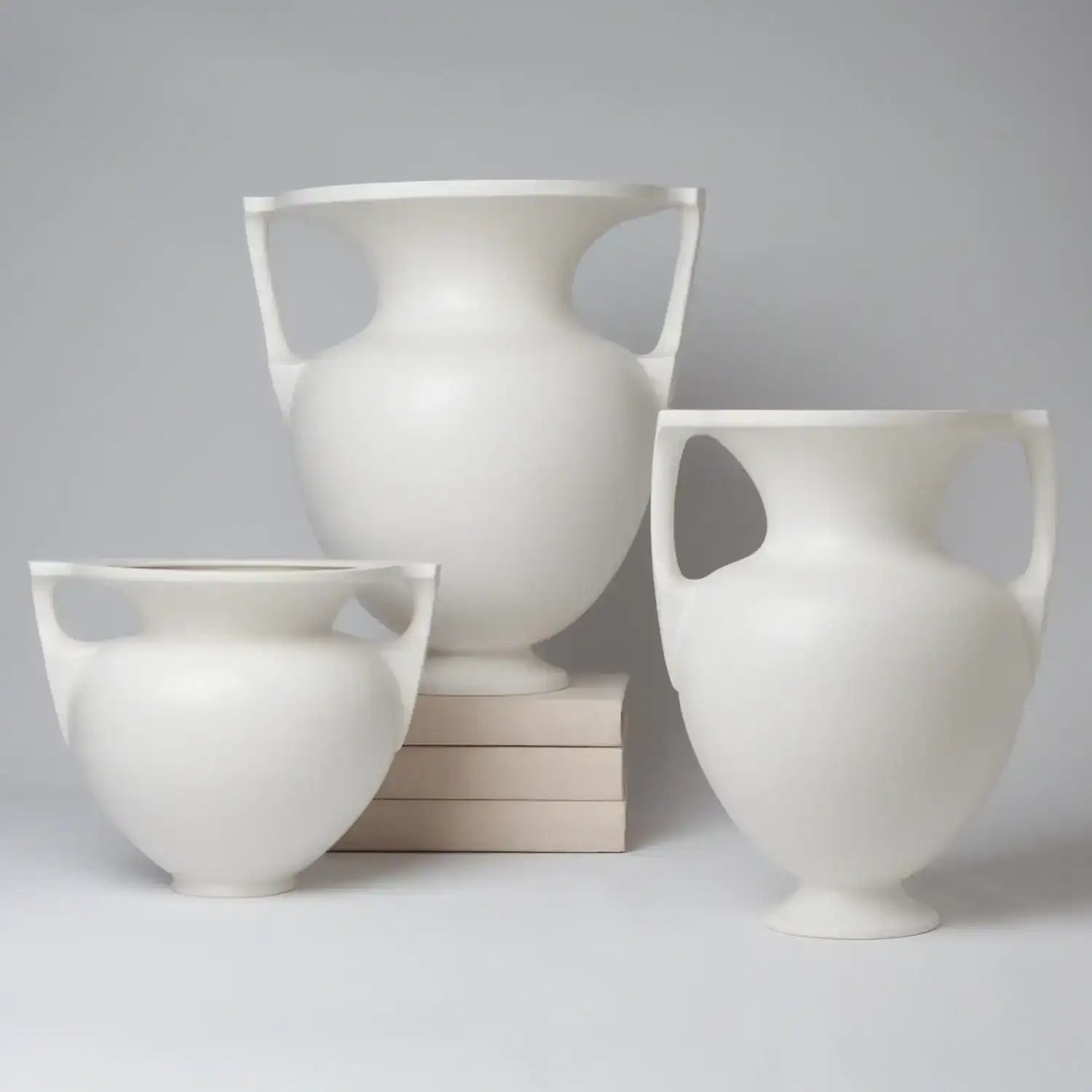 GLOBAL VIEWS GRECIAN AMPHORA - Decorative Accents