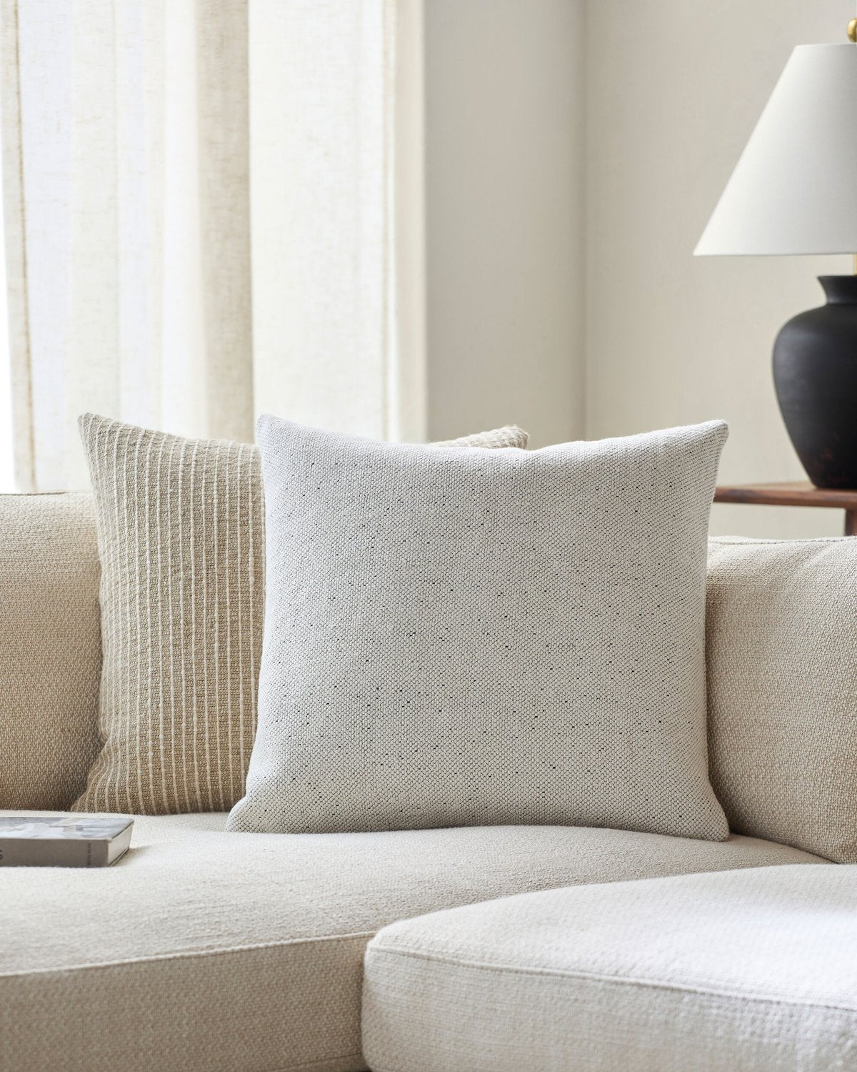 SURYA ARTISANAL ACCENT PILLOW - Linens
