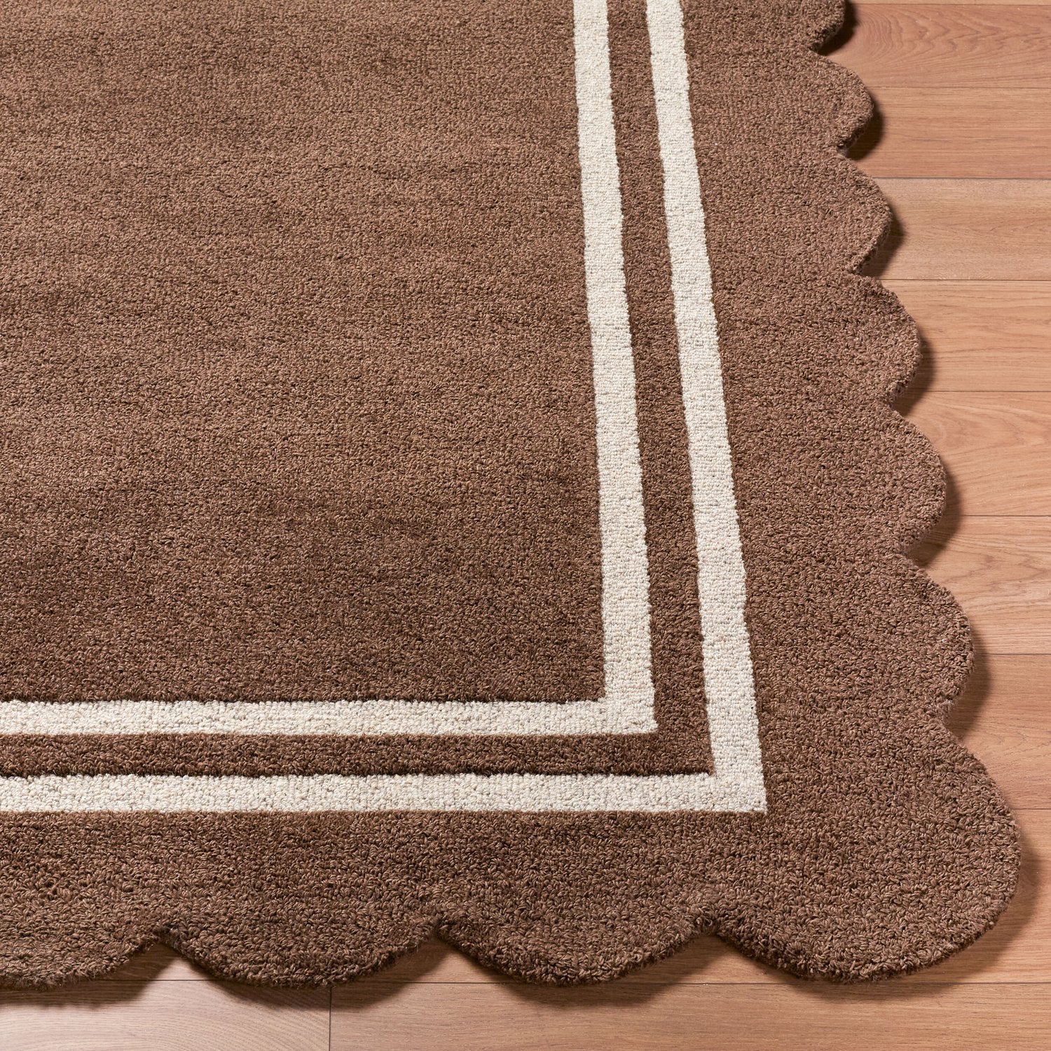 LIVABLISS SCALLOPED HANDMADE RUG - Rugs
