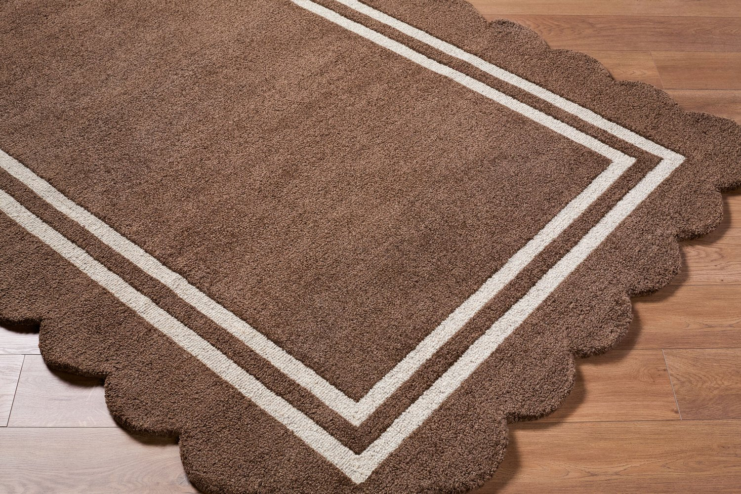 LIVABLISS SCALLOPED HANDMADE RUG - Rugs