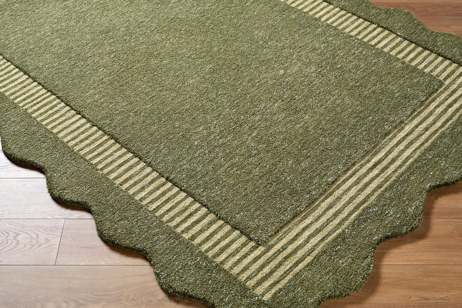 LIVABLISS SCALLOPED HANDMADE RUG - Rugs