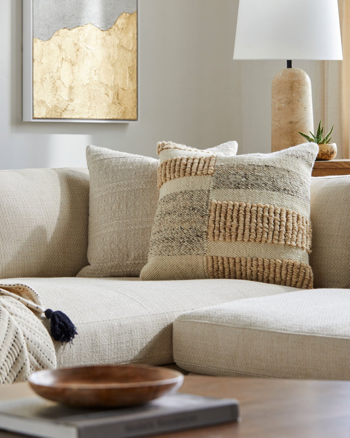 SURYA SAND DUNES ACCENT PILLOW - Linens