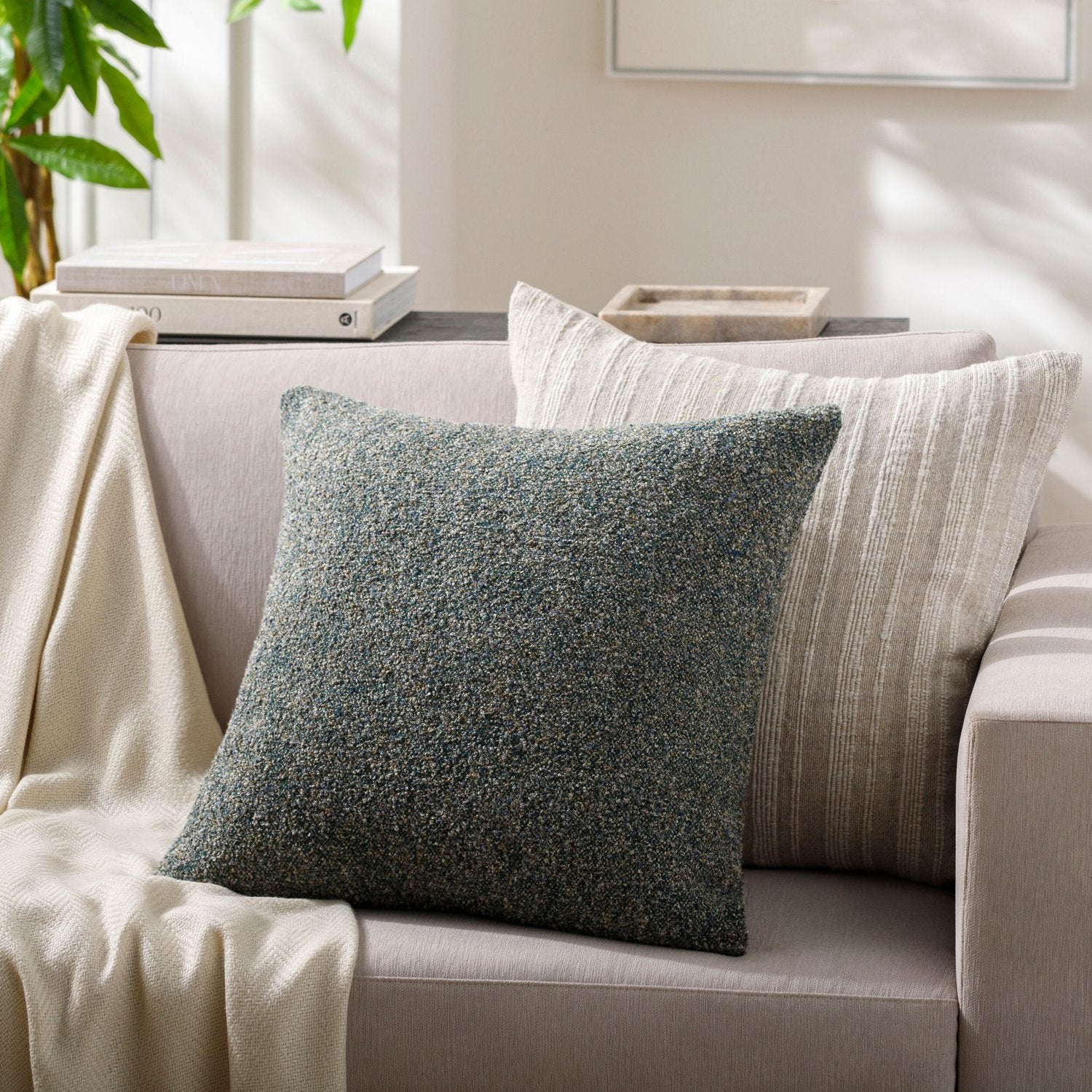 SURYA SAANVI ACCENT PILLOW - Linens
