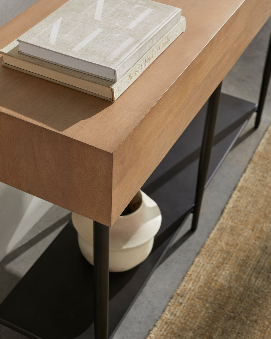 SURYA TIMO CONSOLE TABLE - Consoles