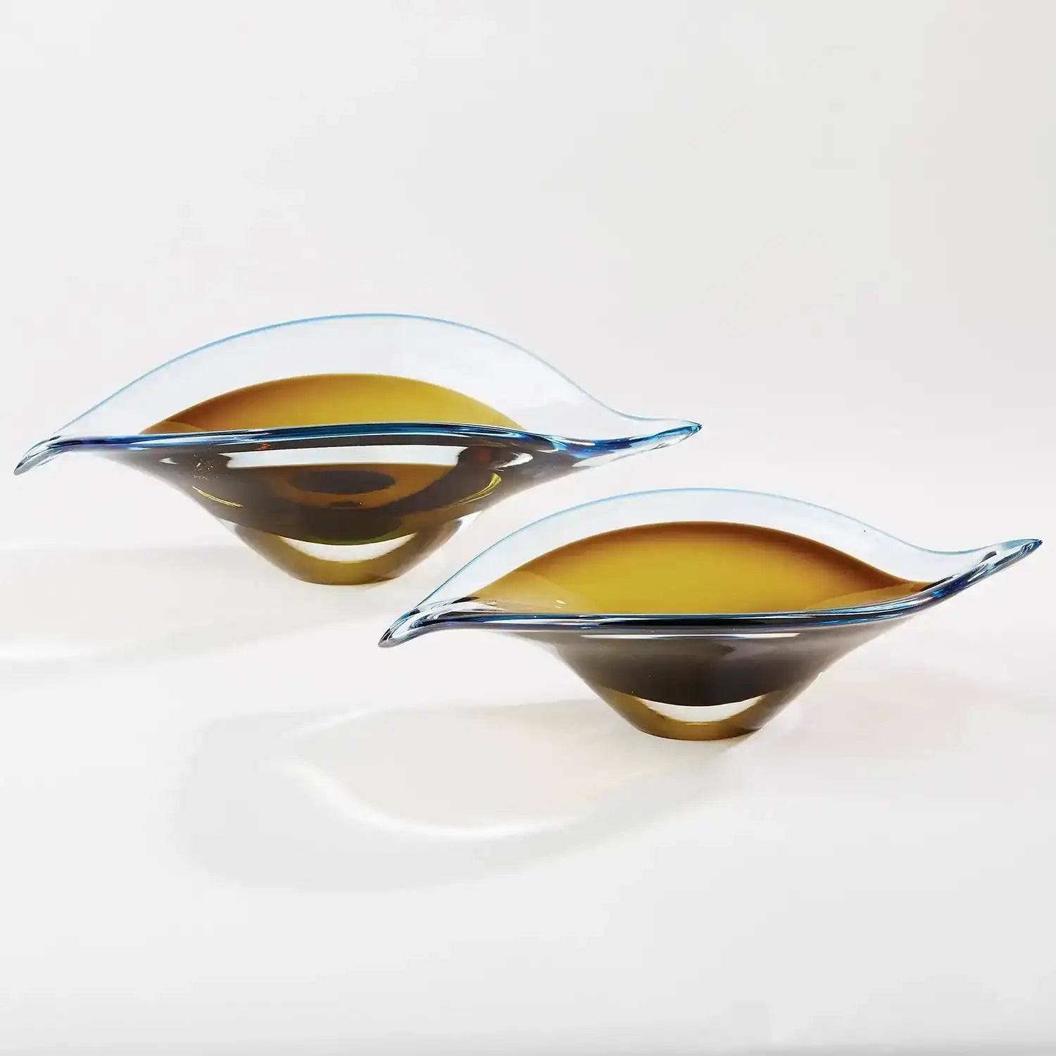 GLOBAL VIEWS BENT LEAF BOWL - Art