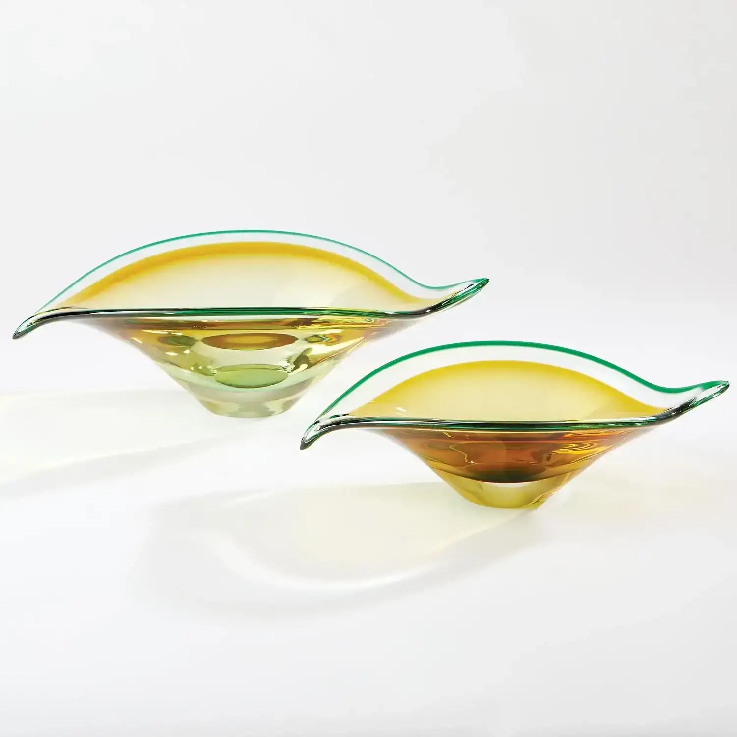 GLOBAL VIEWS BENT LEAF BOWL - Art