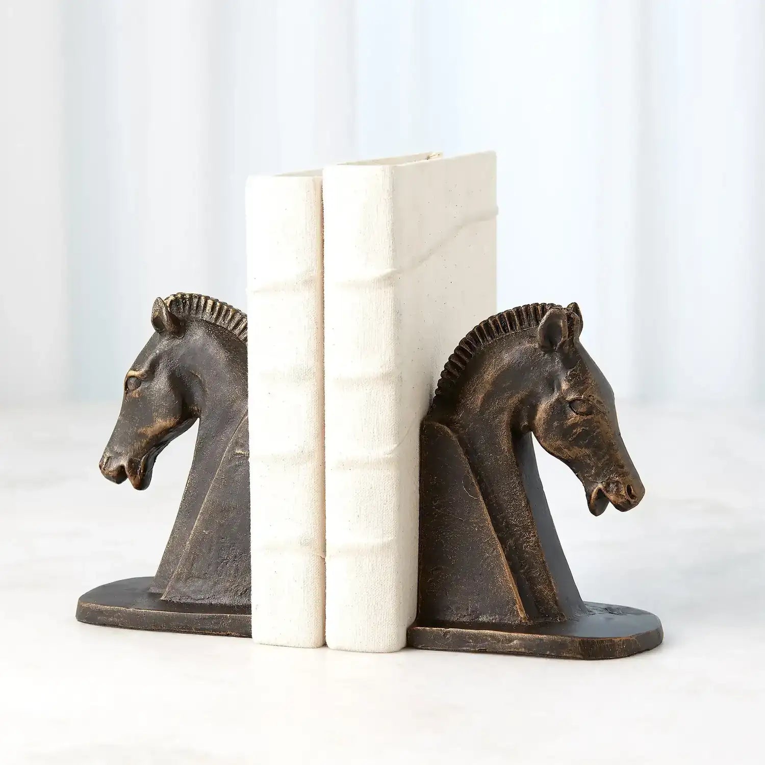 GLOBAL VIEWS TROJAN HORSE HEAD BOOKENDS - Decorative Accents