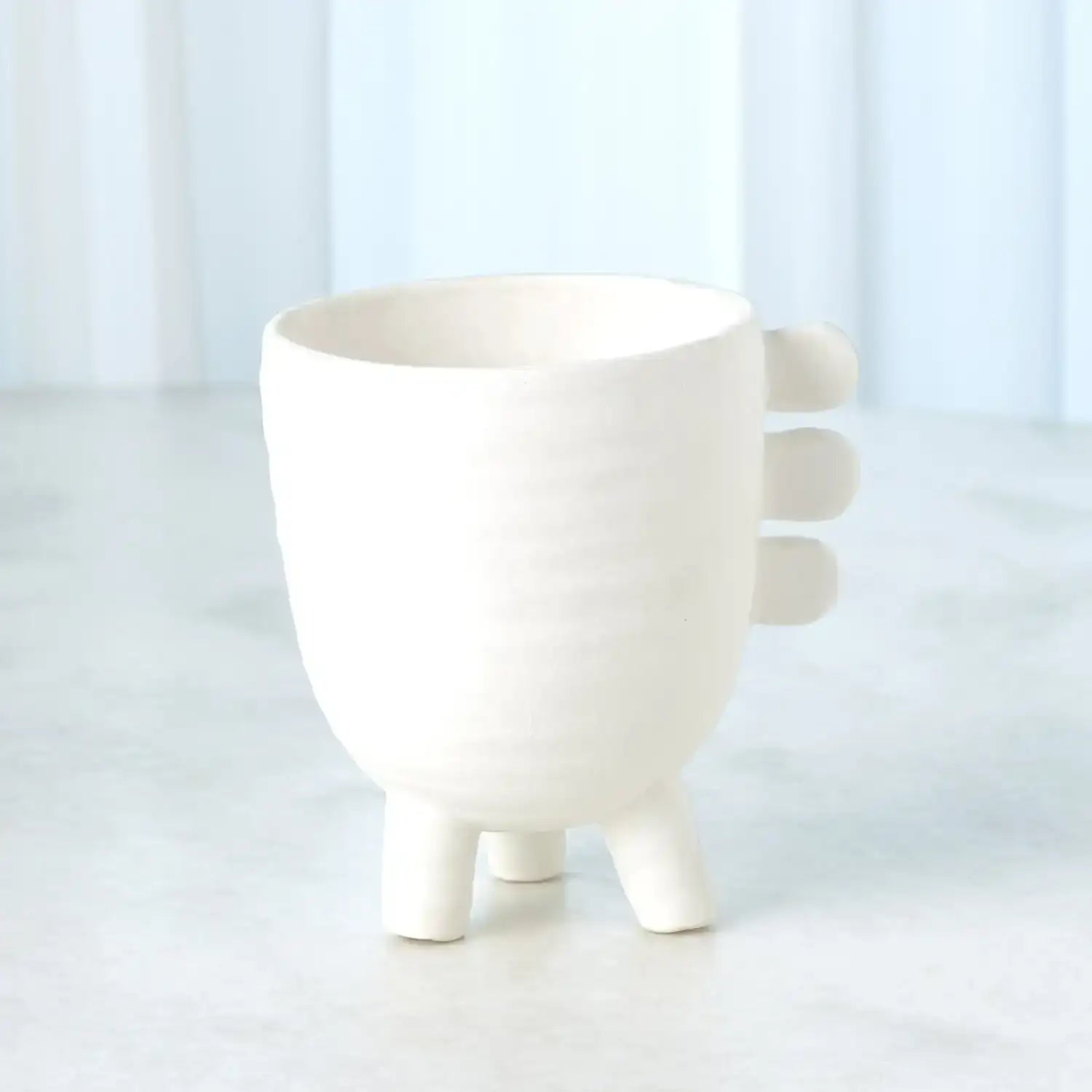 GLOBAL VIEWS PRIMITIVE PORCELAIN 3 LEG CACHE POT - Decorative Accents