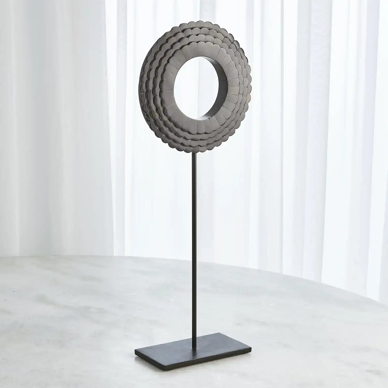 GLOBAL VIEWS FOUR LAYER HORN SCALLOPED MOUNTED RING - Decorative Accents