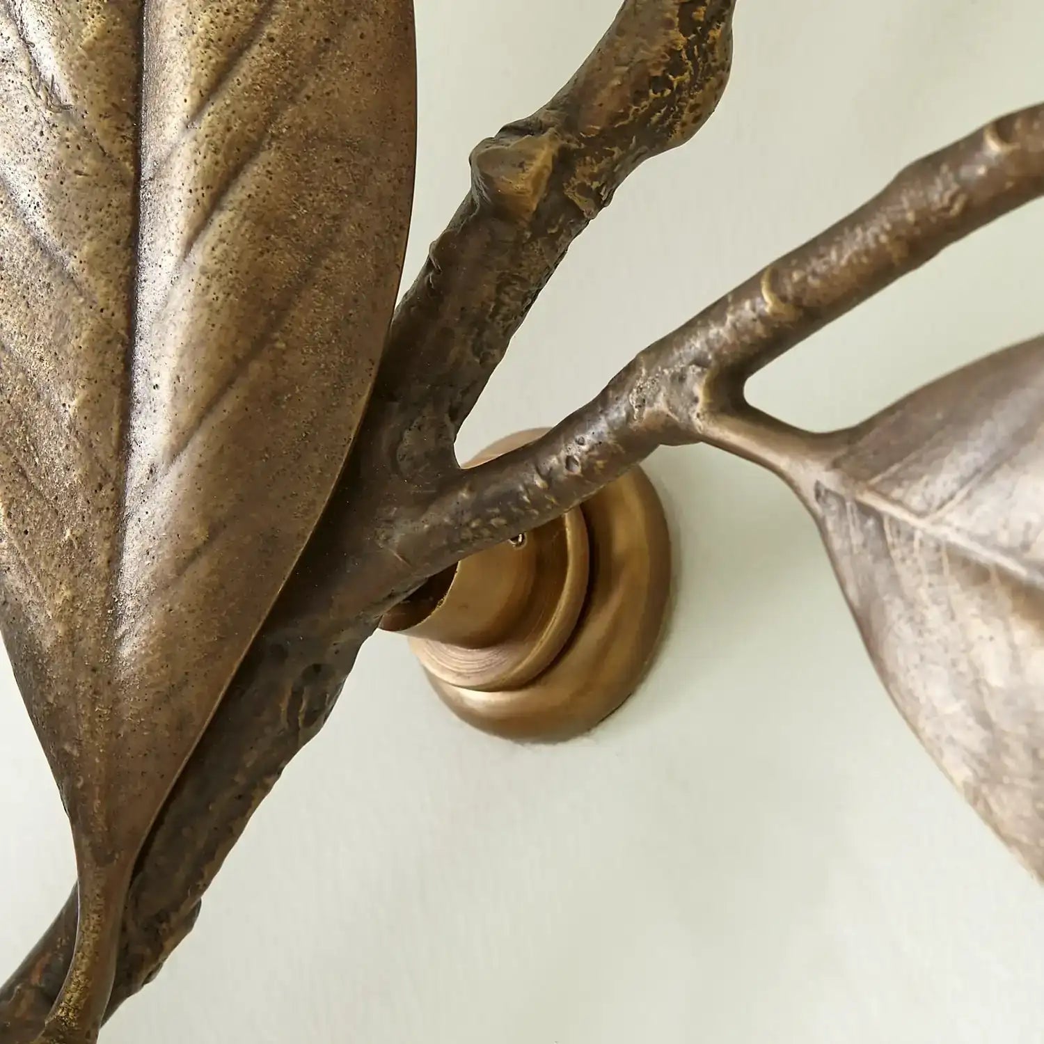 GLOBAL VIEWS MAGNOLIA BRANCH WALL ART - Decorative Accents