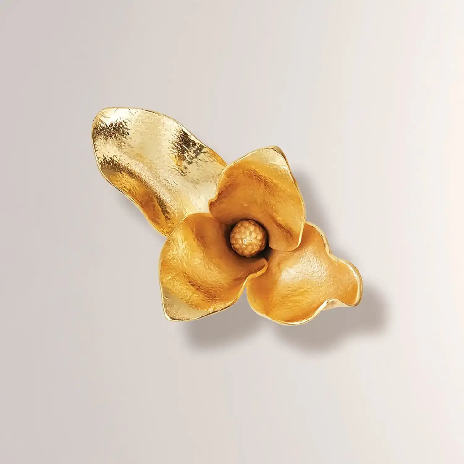 GLOBAL VIEWS MAGNOLIA FLOWER WALL DECOR - Decorative Accents