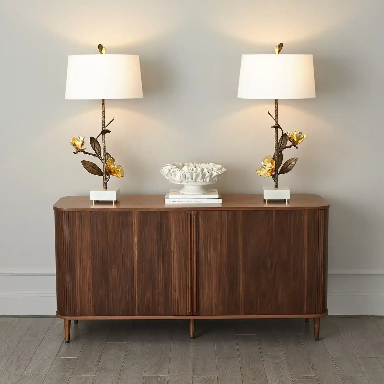 GLOBAL VIEWS, MAGNOLIA FLOWER TABLE LAMP, TABLE LAMPS