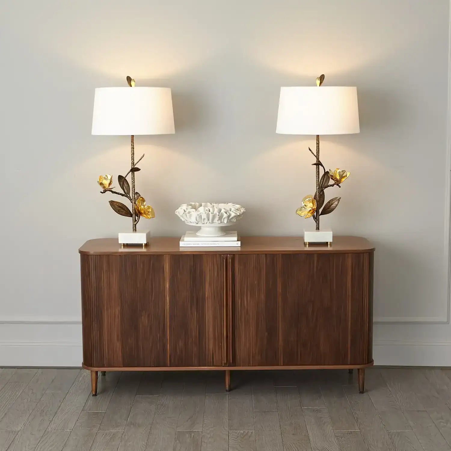 GLOBAL VIEWS, MAGNOLIA FLOWER TABLE LAMP, TABLE LAMPS