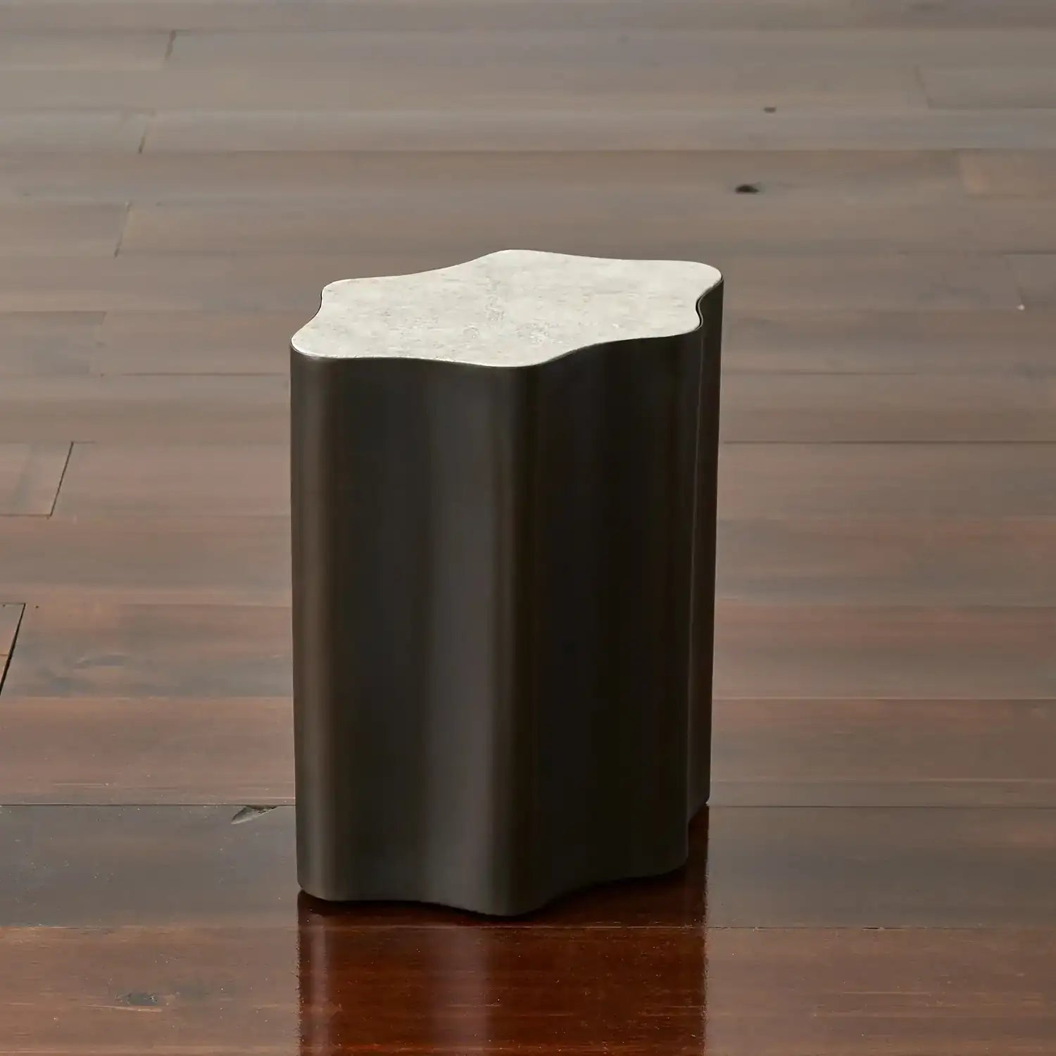 GLOBAL VIEWS ORGANIC NESTING TABLE - Side