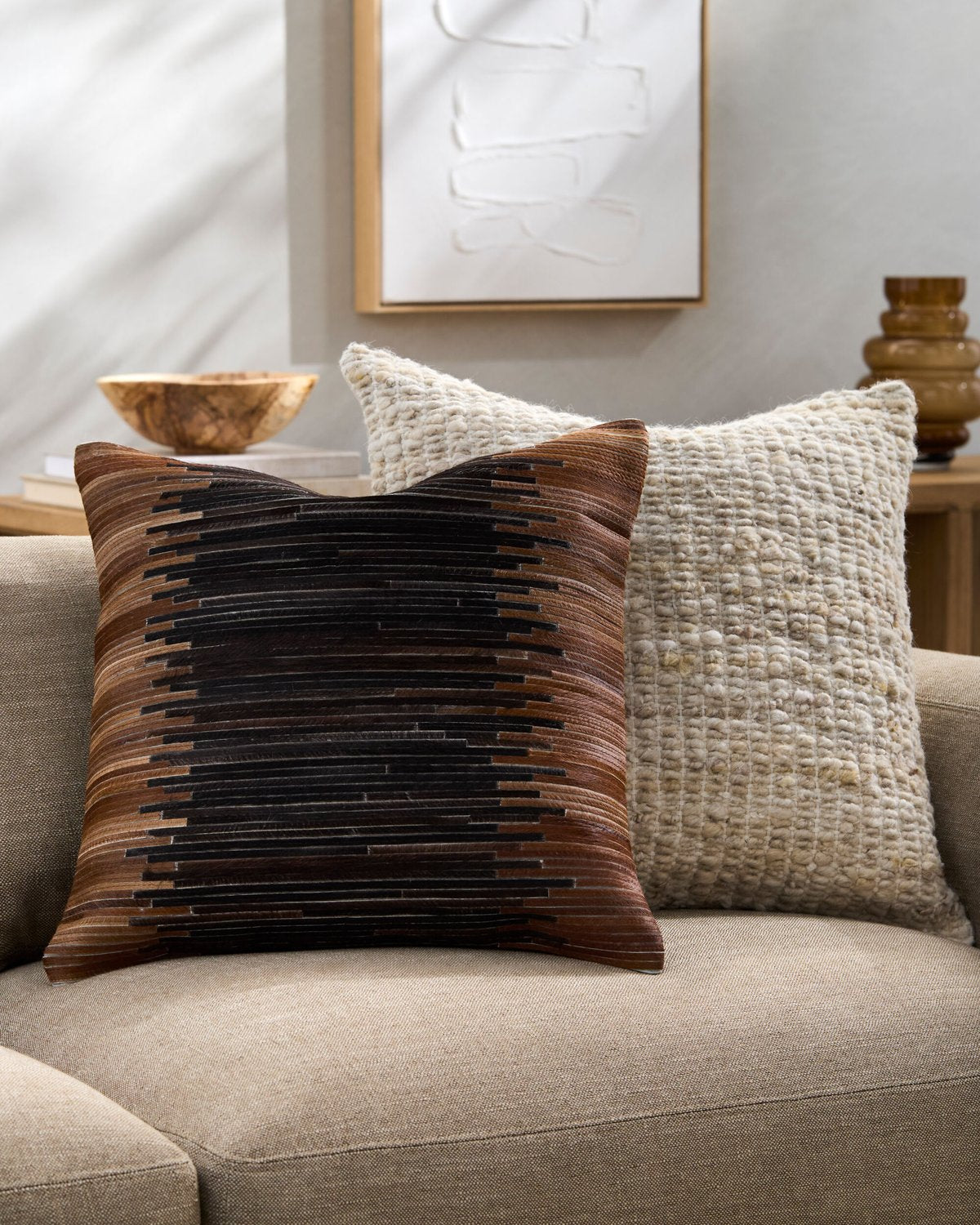 SURYA ZANDER ACCENT PILLOW - Linens