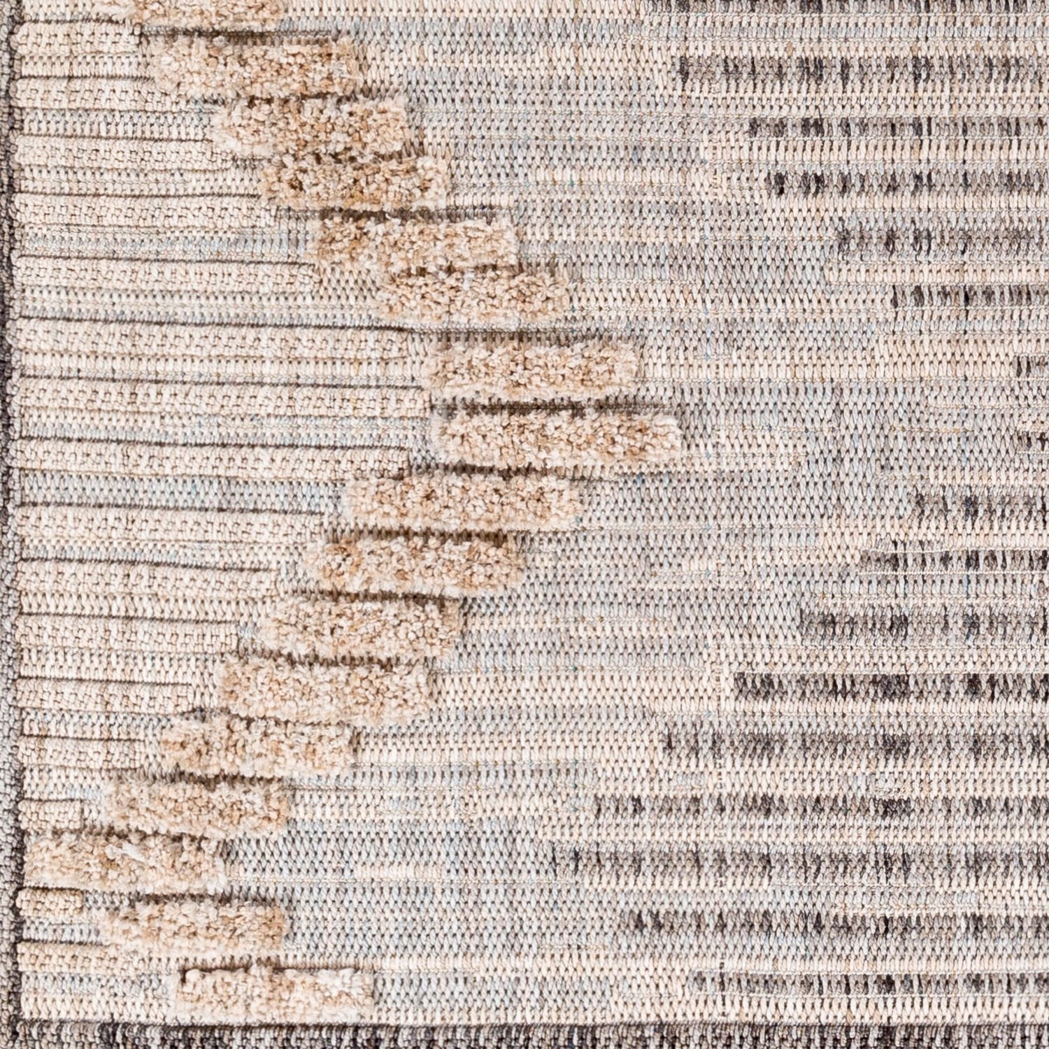 LIVABLISS ZARAGOZA MACHINE WOVEN RUG - Rugs