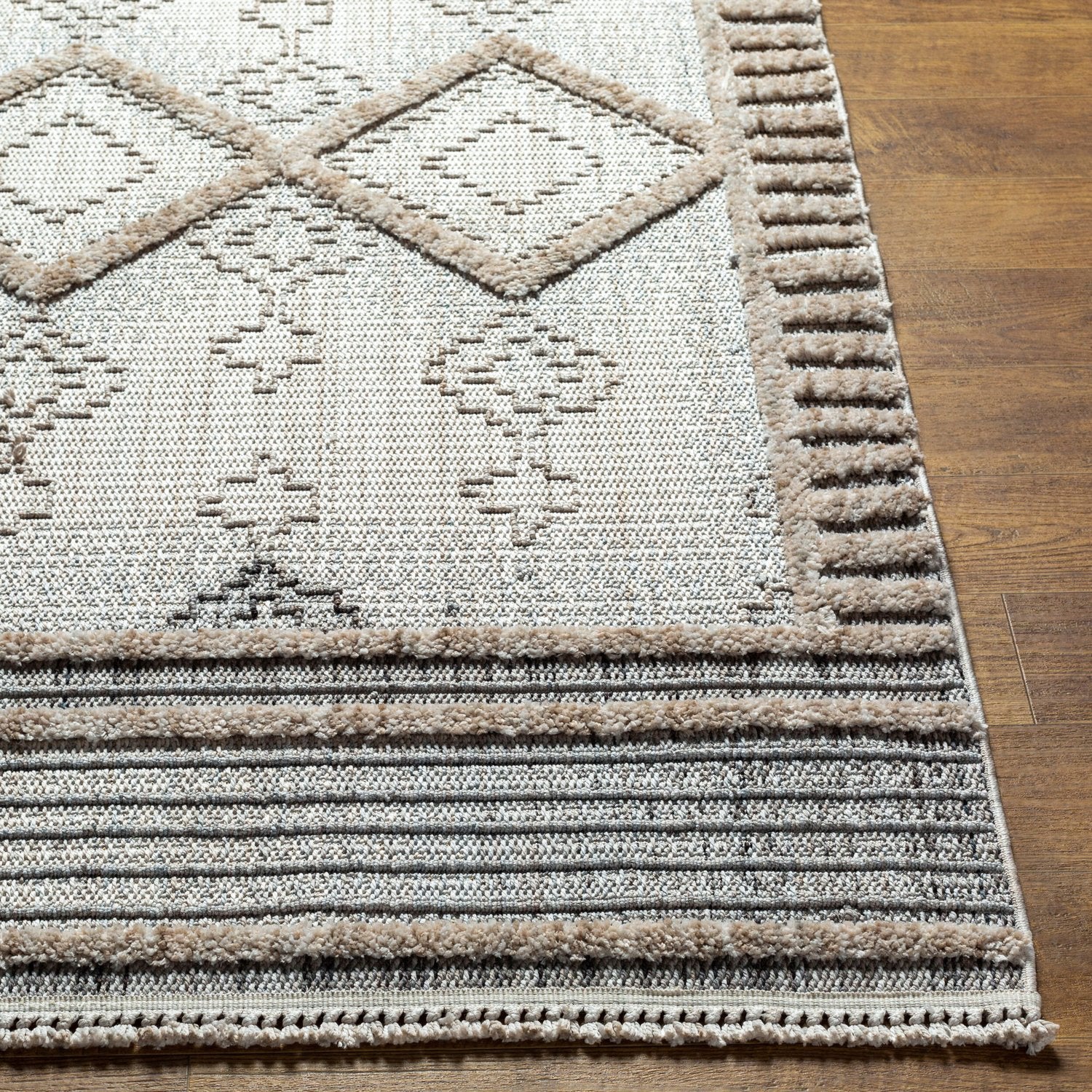 LIVABLISS ZARAGOZA MACHINE WOVEN RUG - Rugs