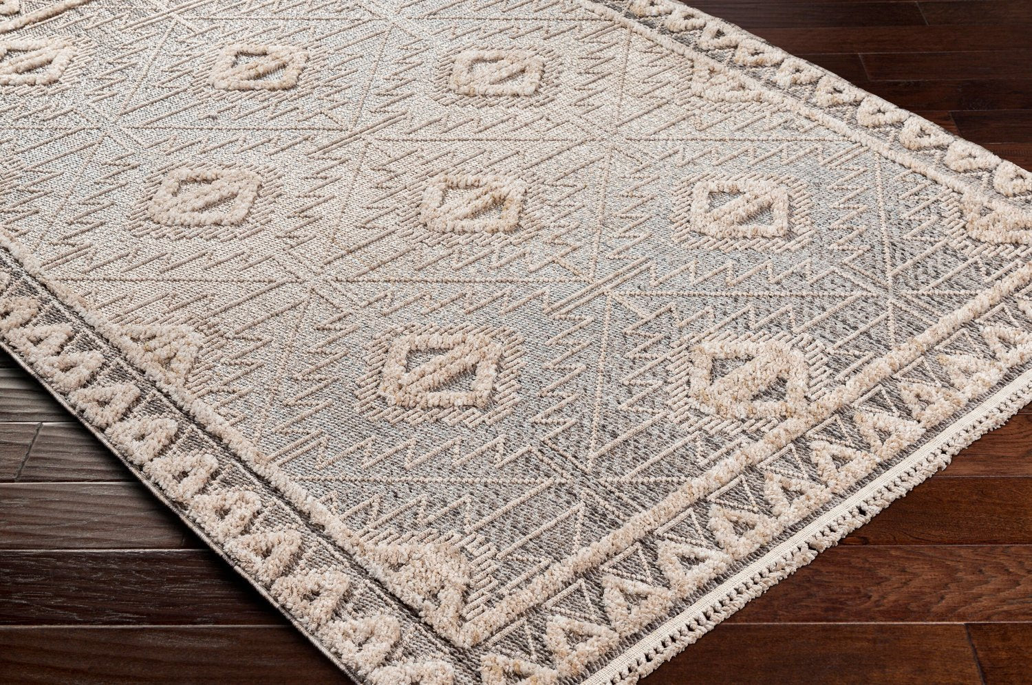 LIVABLISS ZARAGOZA MACHINE WOVEN RUG - Rugs