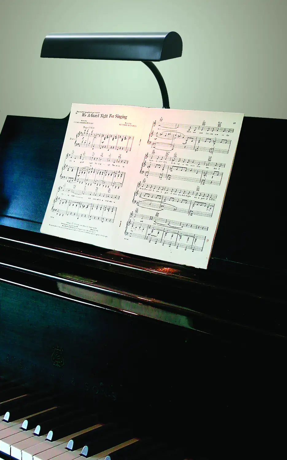 HOUSE OF TROY, GRAND PIANO DESK LAMP, DESK LAMPS