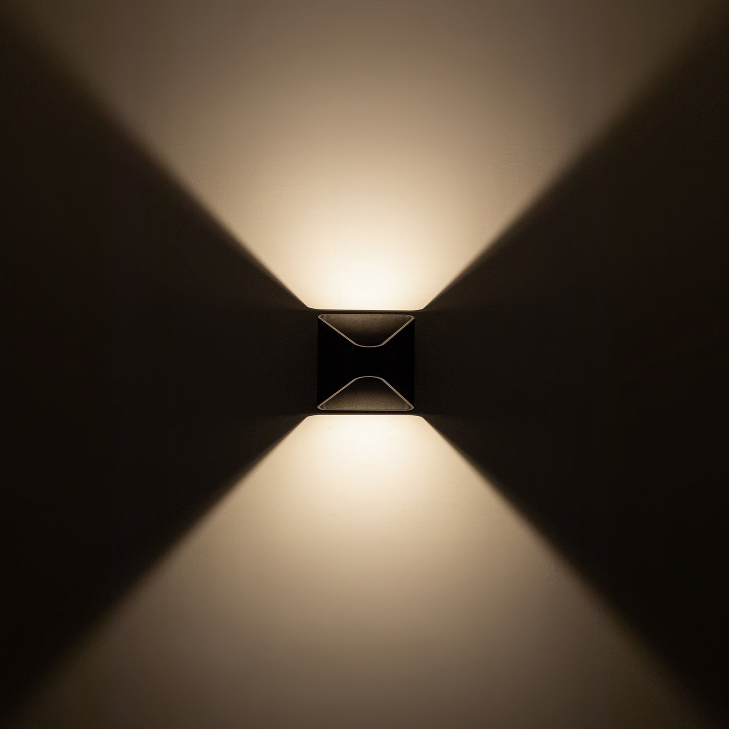 KUZCO LIGHTING INC, ELLIS EXTERIOR WALL SCONCES, OUTDOOR WALL LIGHTS