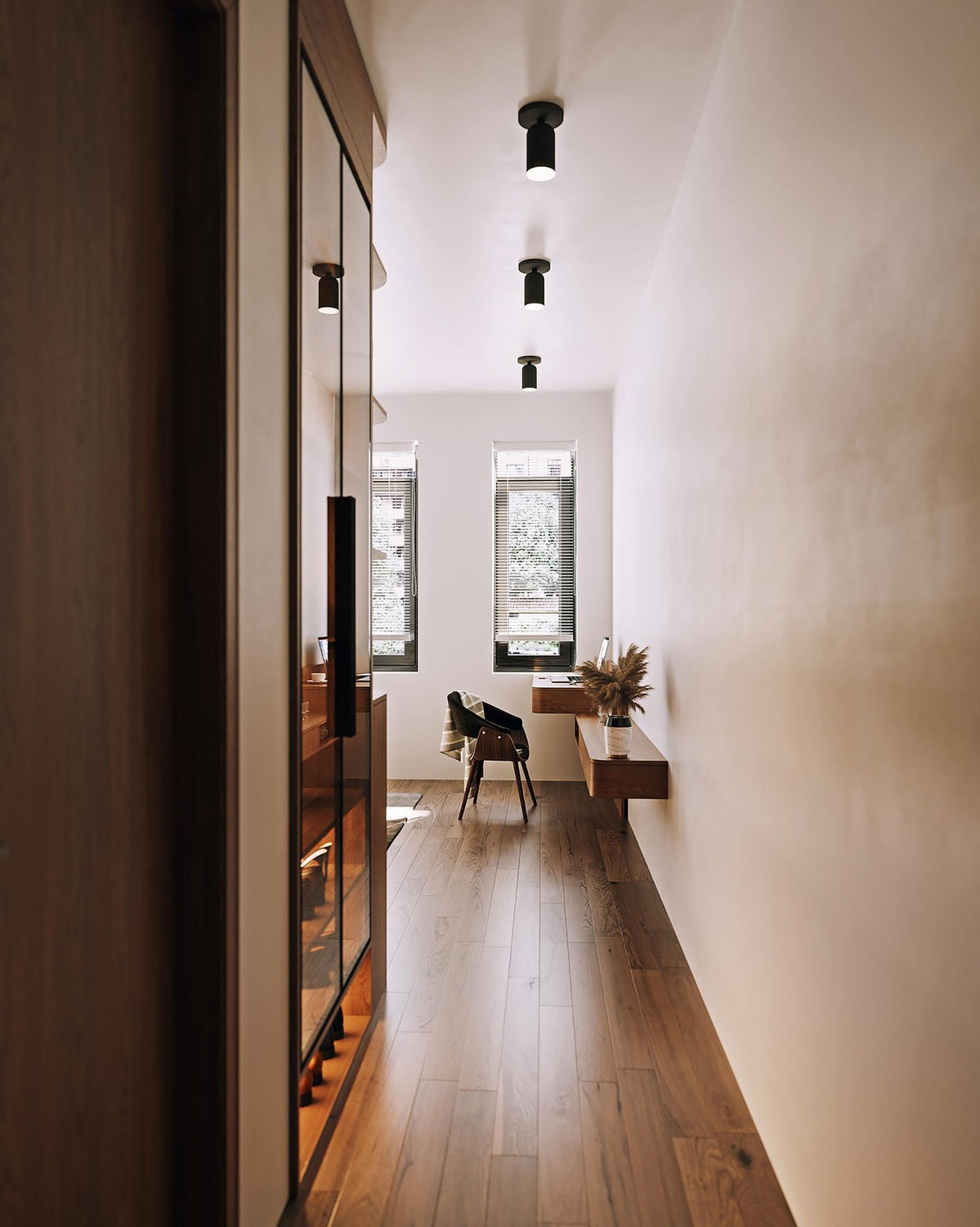 KUZCO LIGHTING INC SF57704-BK 6128a4a1-10d4-4c73-a0b3-9fd725a42a10