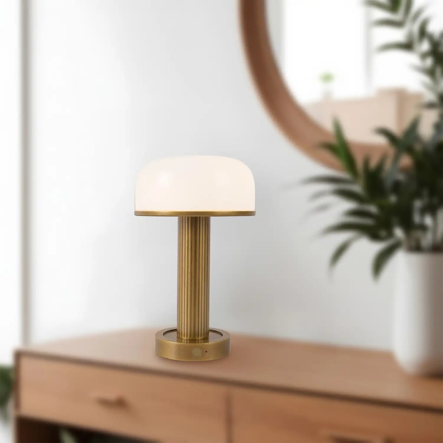 KUZCO LIGHTING INC, VIENNA TABLE LAMPS, DESK LAMPS