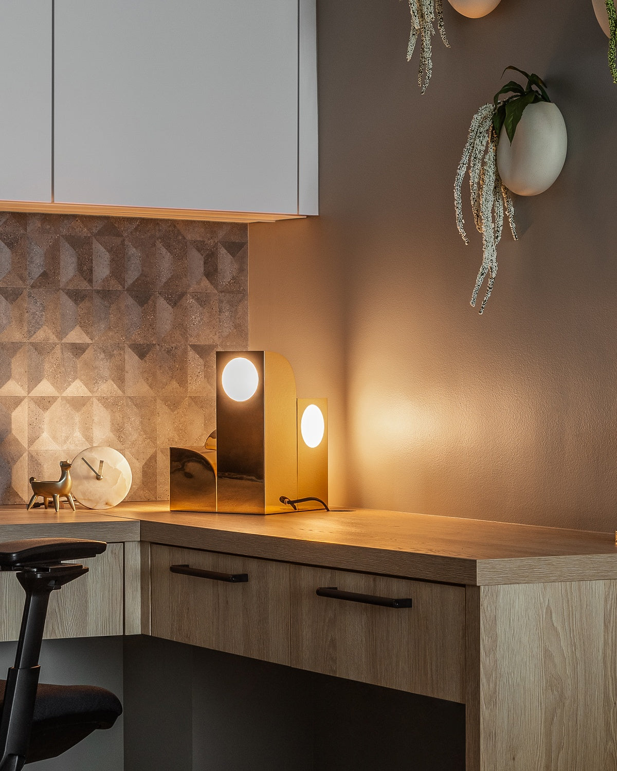 KUZCO LIGHTING INC, GYPSUM TABLE LAMPS, TABLE LAMPS