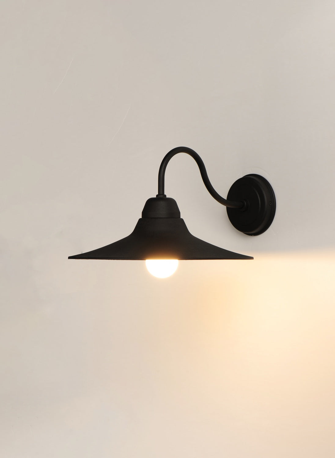 MAXIM, DOCKSIDE-OUTDOOR WALL MOUNT, OUTDOOR WALL LIGHTS