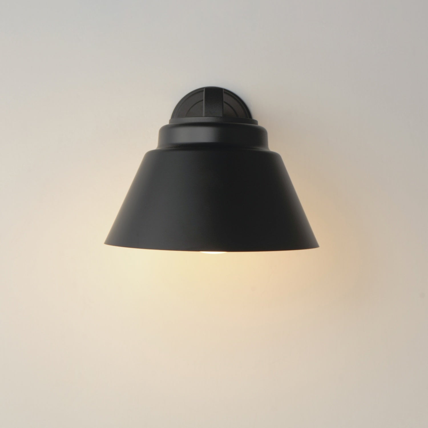 MAXIM, HABIT-OUTDOOR WALL MOUNT, OUTDOOR WALL LIGHTS