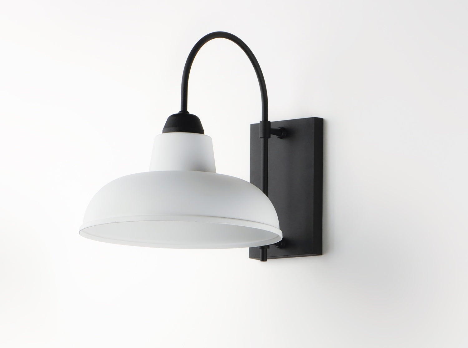 MAXIM, INDUSTRIAL-OUTDOOR WALL MOUNT, OUTDOOR WALL LIGHTS