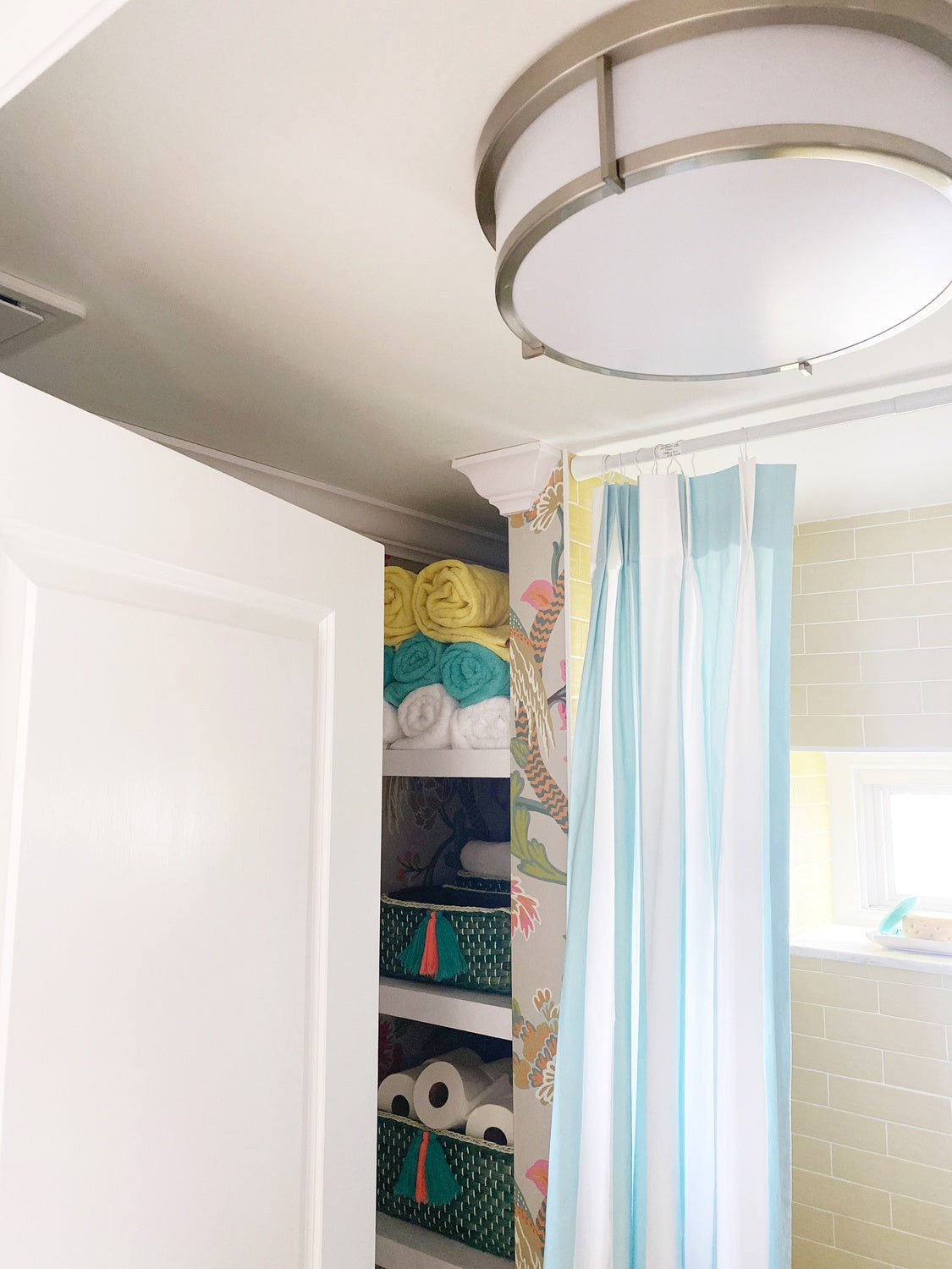 MAXIM, ROGUE E26-FLUSH MOUNT, FLUSH MOUNT CEILING LIGHTS