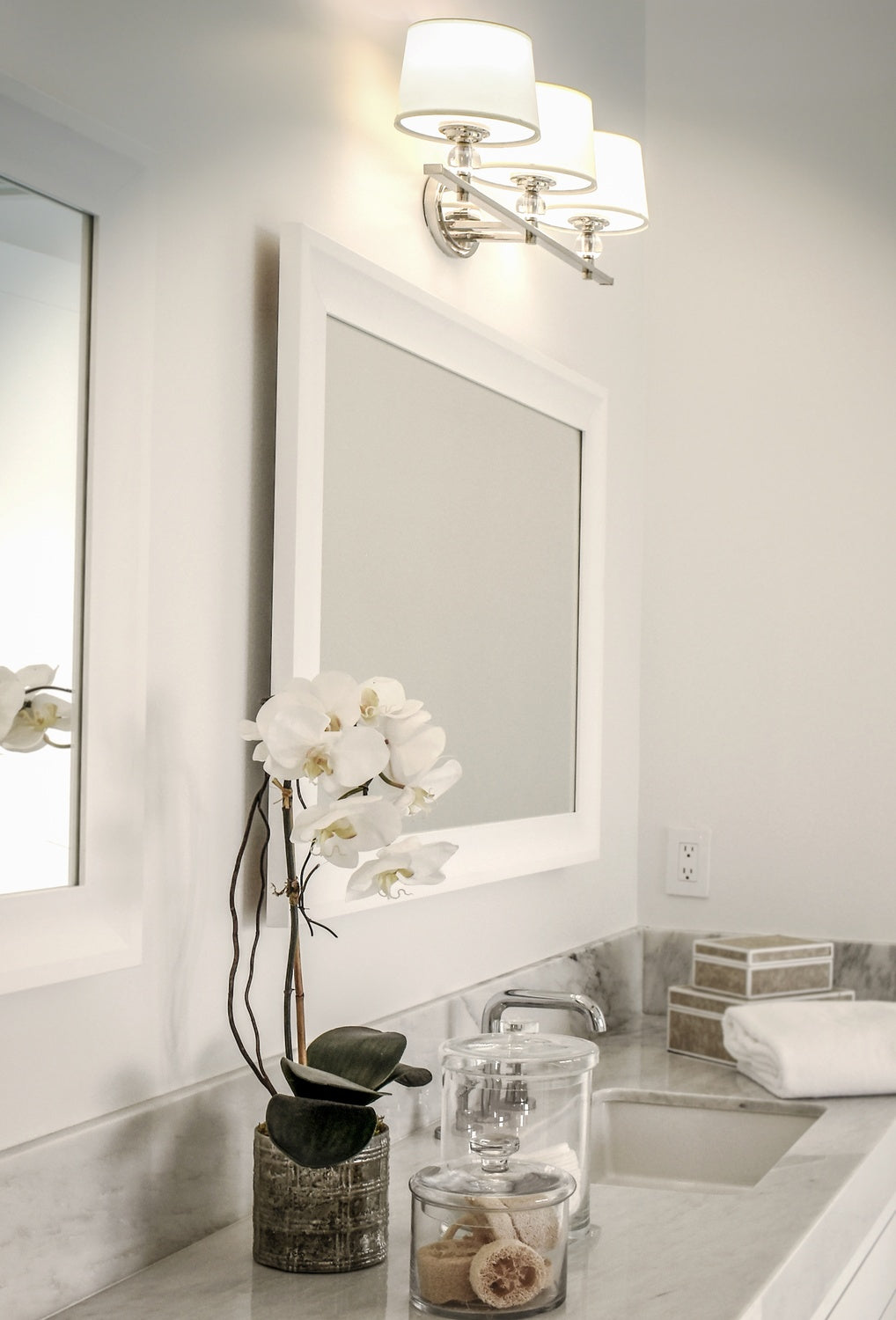 MAXIM, RONDO-BATH VANITY, VANITY LIGHT