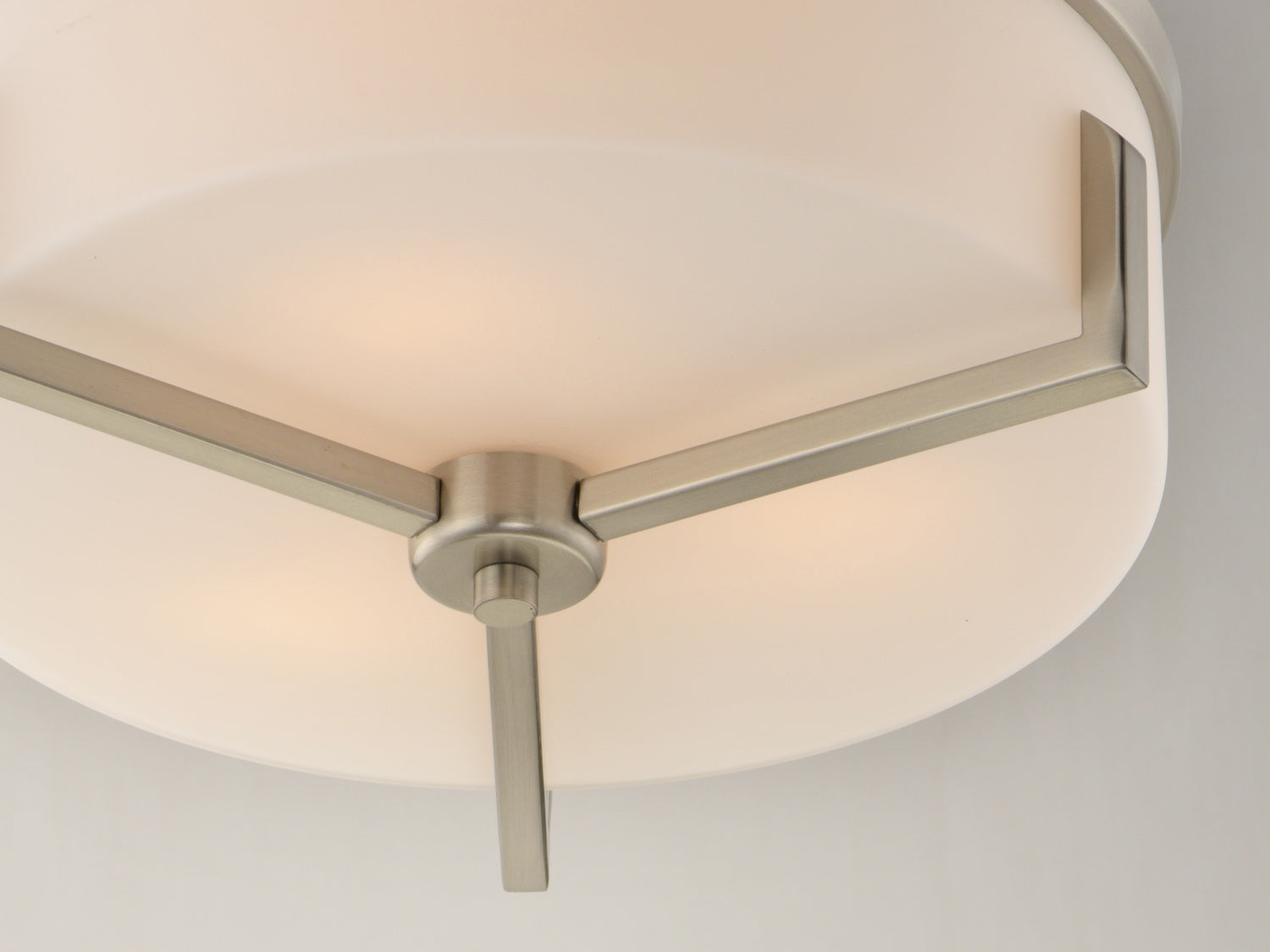 MAXIM, DART-FLUSH MOUNT, FLUSH MOUNT CEILING LIGHTS
