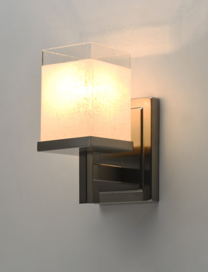 MAXIM, TETRA-BATH VANITY, VANITY LIGHT