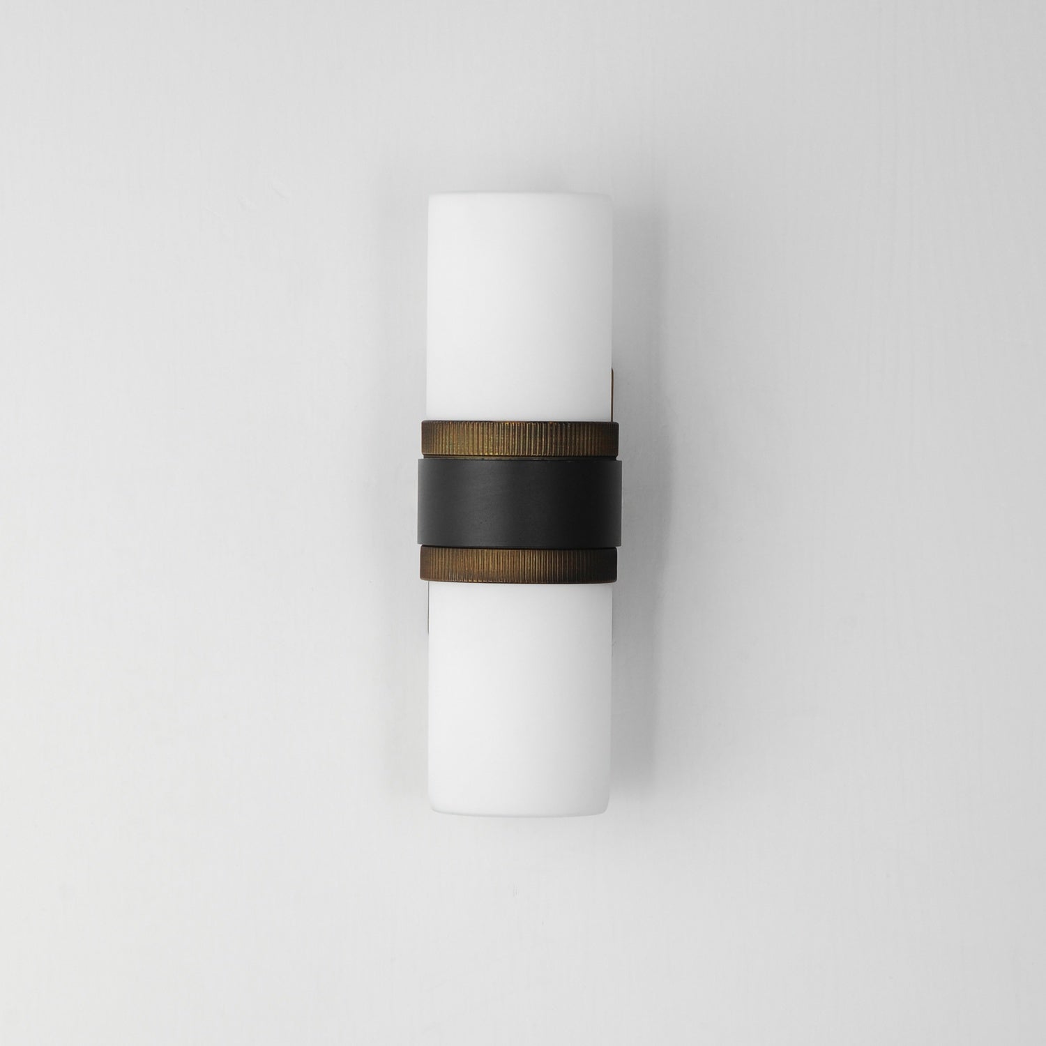 MAXIM, RUFFLES-OUTDOOR WALL MOUNT, OUTDOOR WALL LIGHTS