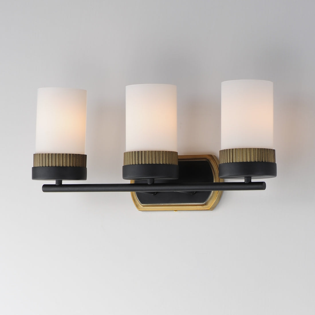 MAXIM, RUFFLES-BATH VANITY, VANITY LIGHT