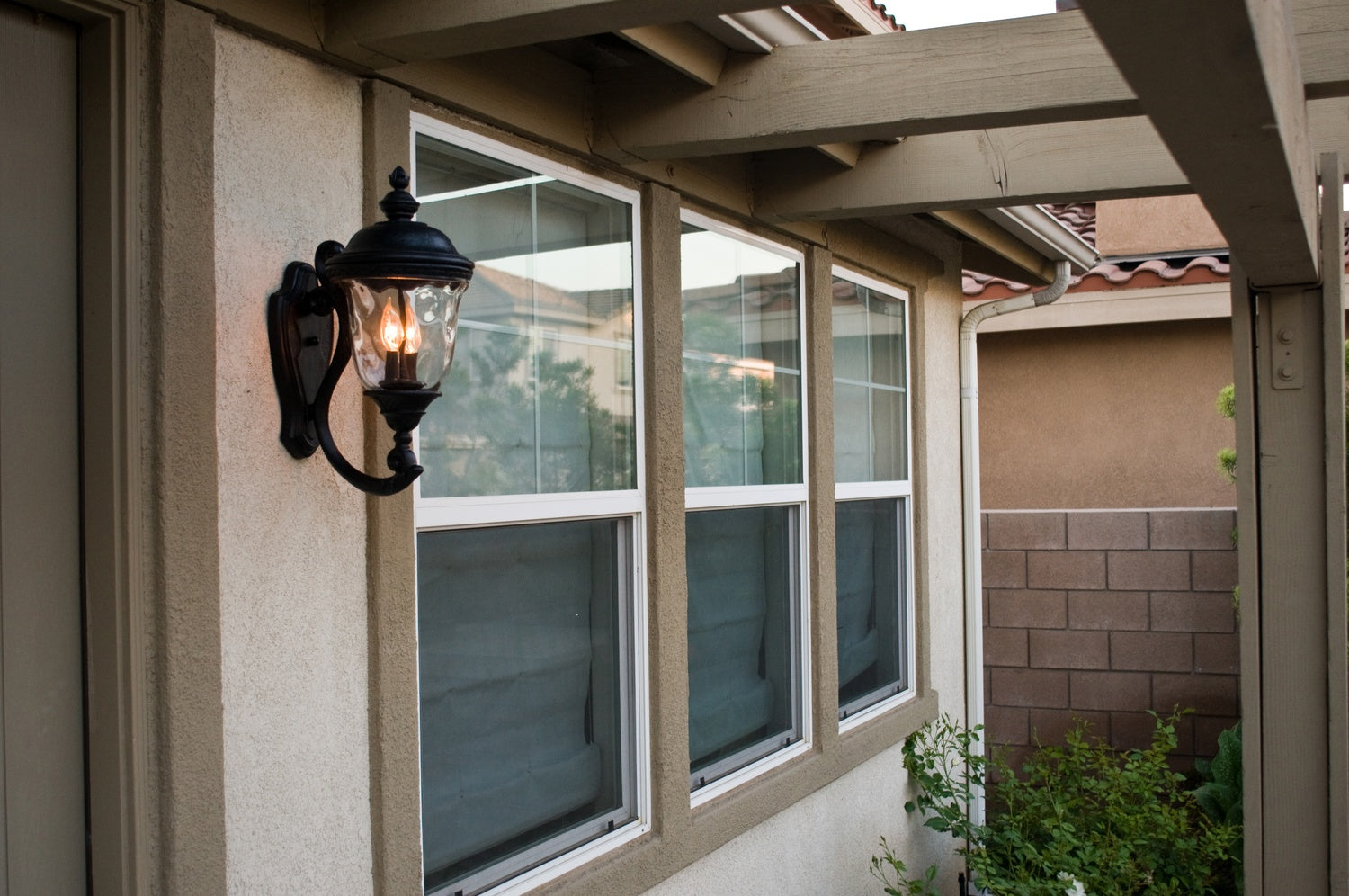 MAXIM, CARRIAGE HOUSE DC-OUTDOOR WALL MOUNT, OUTDOOR WALL LIGHTS