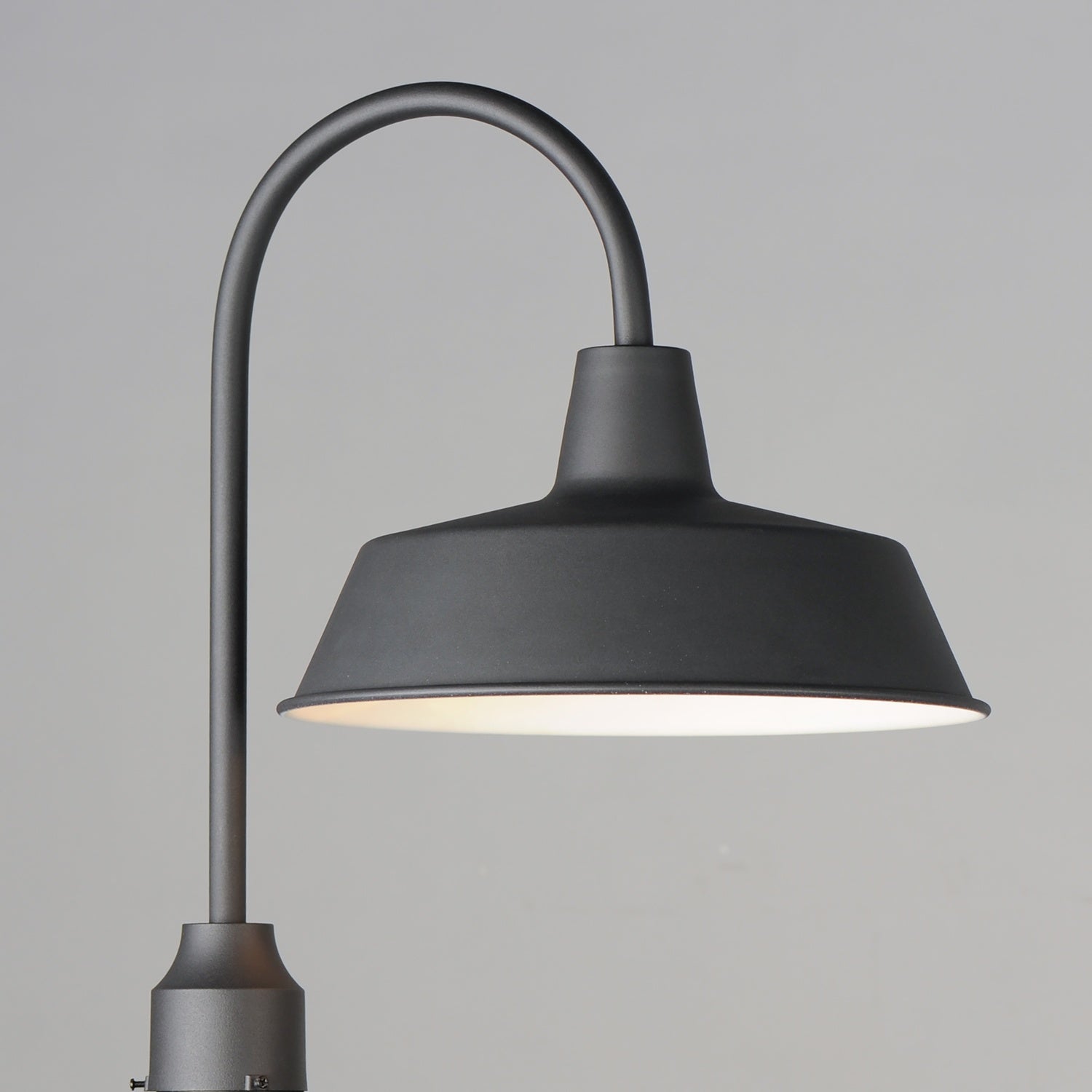 MAXIM PIER M-OUTDOOR POST LANTERN - Post