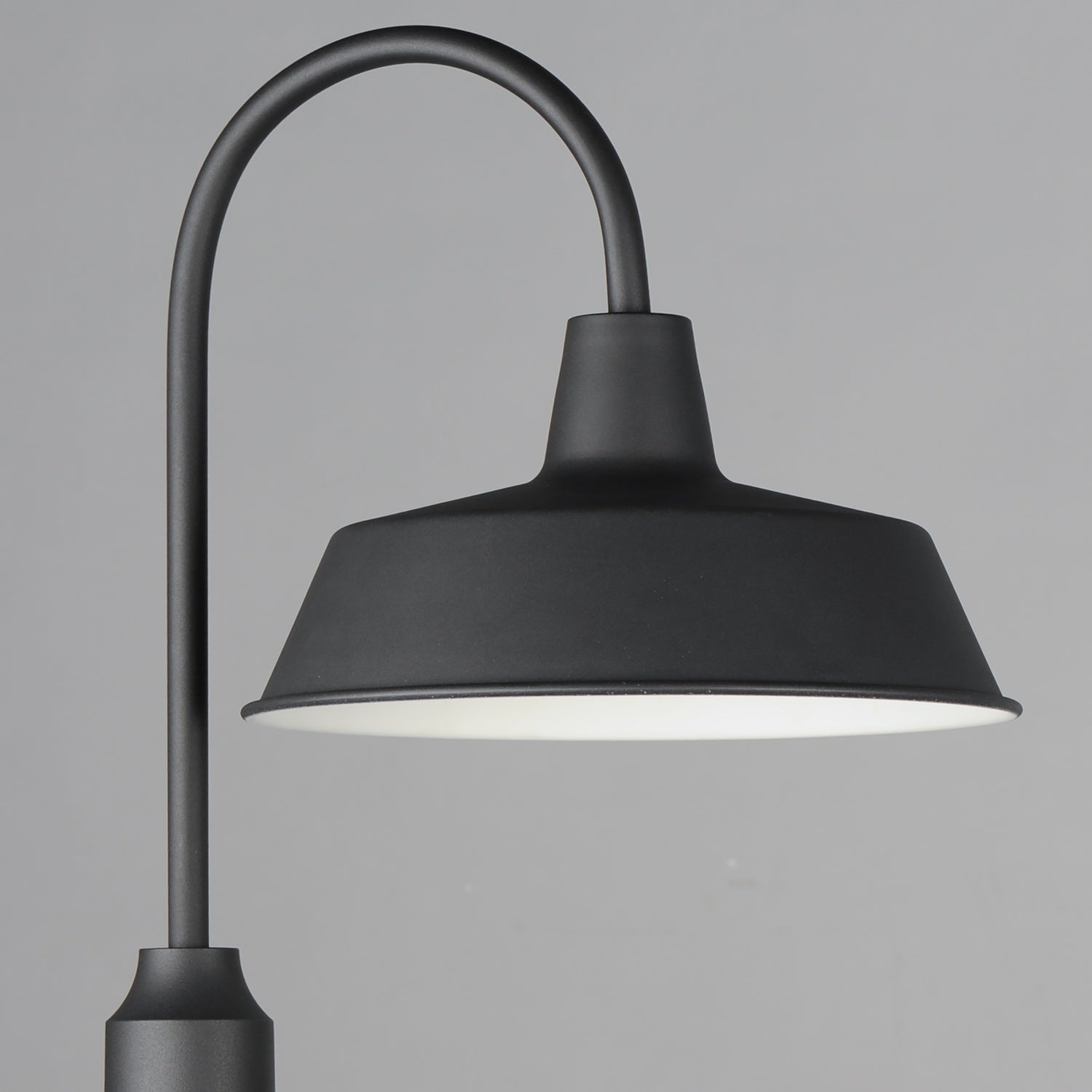 MAXIM PIER M-OUTDOOR POST LANTERN - Post