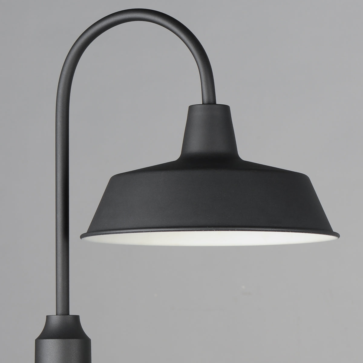 MAXIM PIER M-OUTDOOR POST LANTERN - Post